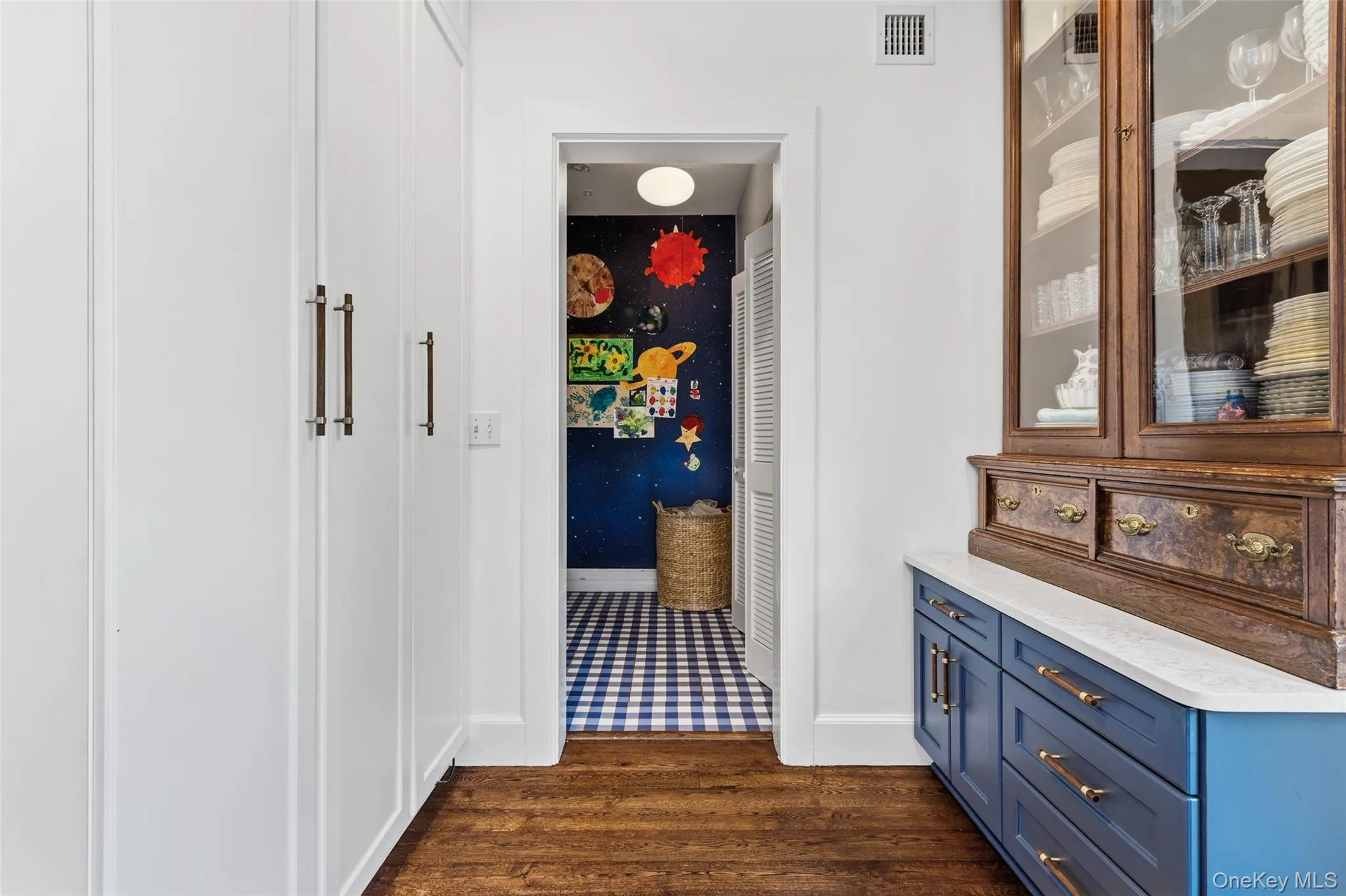 42 Mountain Avenue, Mount Kisco, NY, 6 Bedrooms Bedrooms, 8 Rooms Rooms,2 BathroomsBathrooms,Residential,For Rent,Mountain,0,1002554 42 Mountain Avenue, Mount Kisco, NY, 6 Bedrooms Bedrooms, 8 Rooms Rooms,2 BathroomsBathrooms,Residential,For Rent,Mountain,0,1002554
