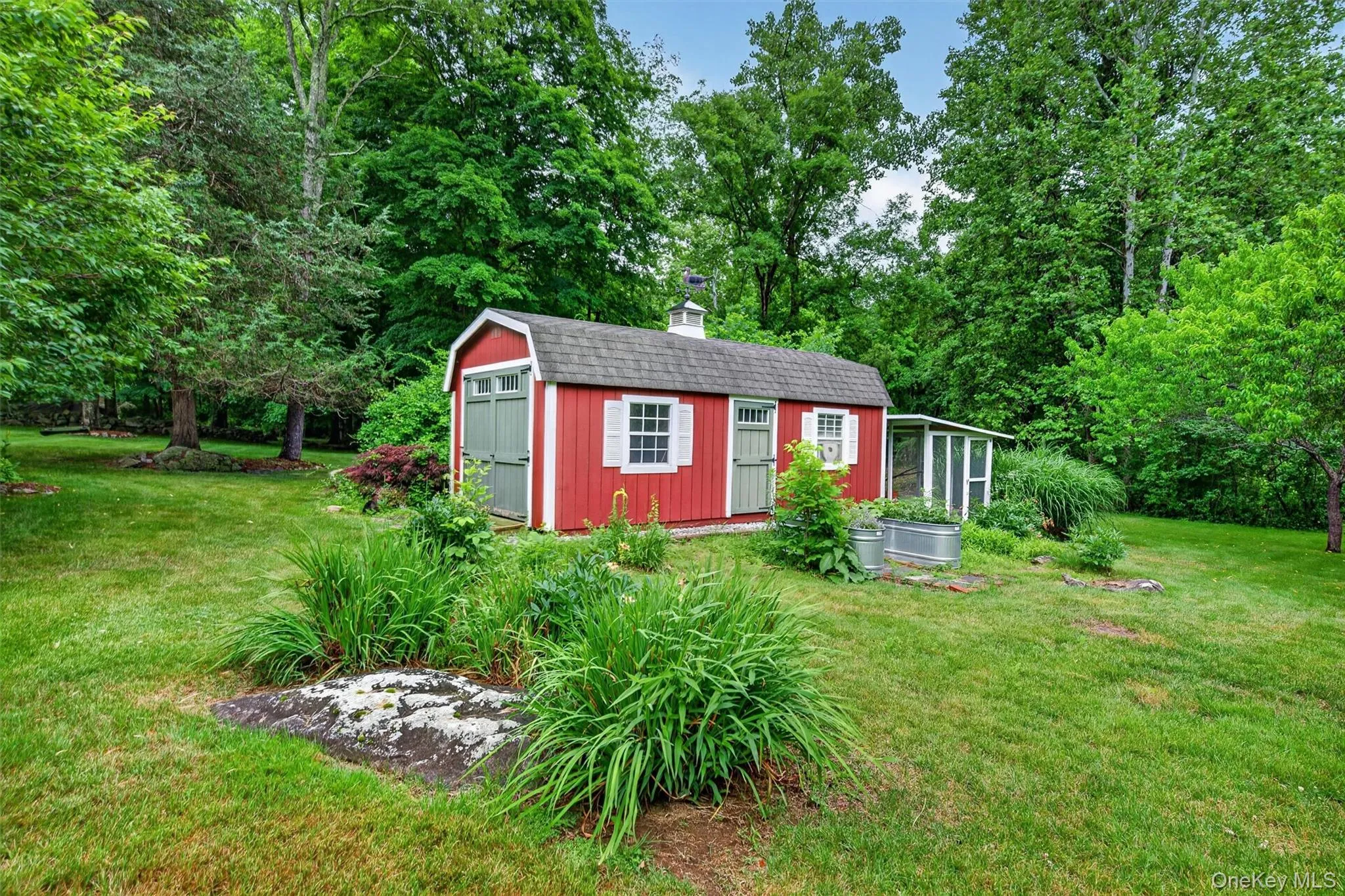 Shed with chicken coop & chicken run Shed with chicken coop & chicken run