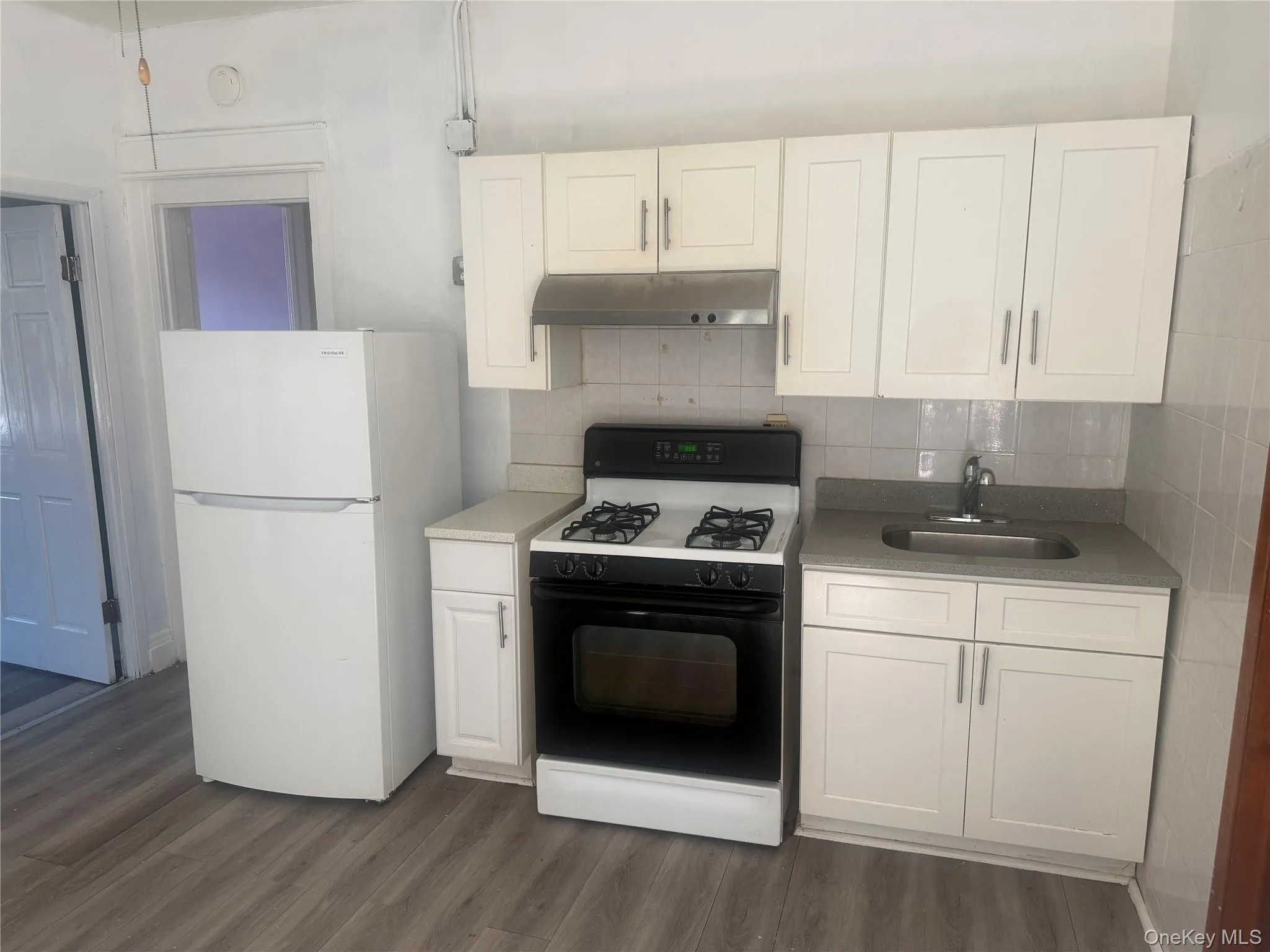 8528 102nd Street, New York, NY, 1 Bedroom Bedrooms, 4 Rooms Rooms,1 BathroomBathrooms,Residential Lease,For Rent,102nd,0,1002569 8528 102nd Street, New York, NY, 1 Bedroom Bedrooms, 4 Rooms Rooms,1 BathroomBathrooms,Residential Lease,For Rent,102nd,0,1002569