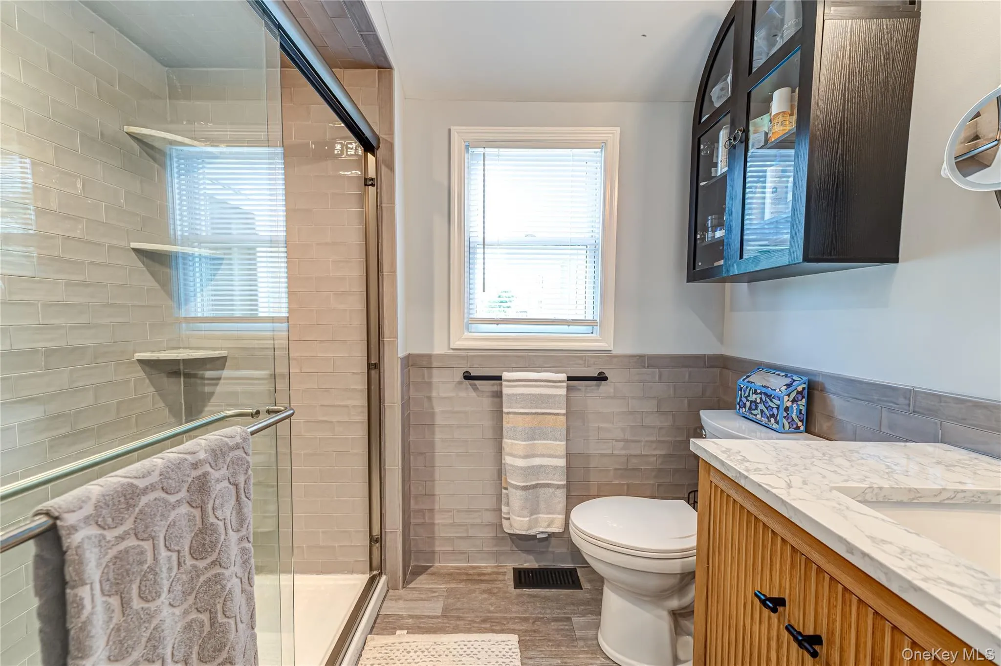en-suite primary bath en-suite primary bath