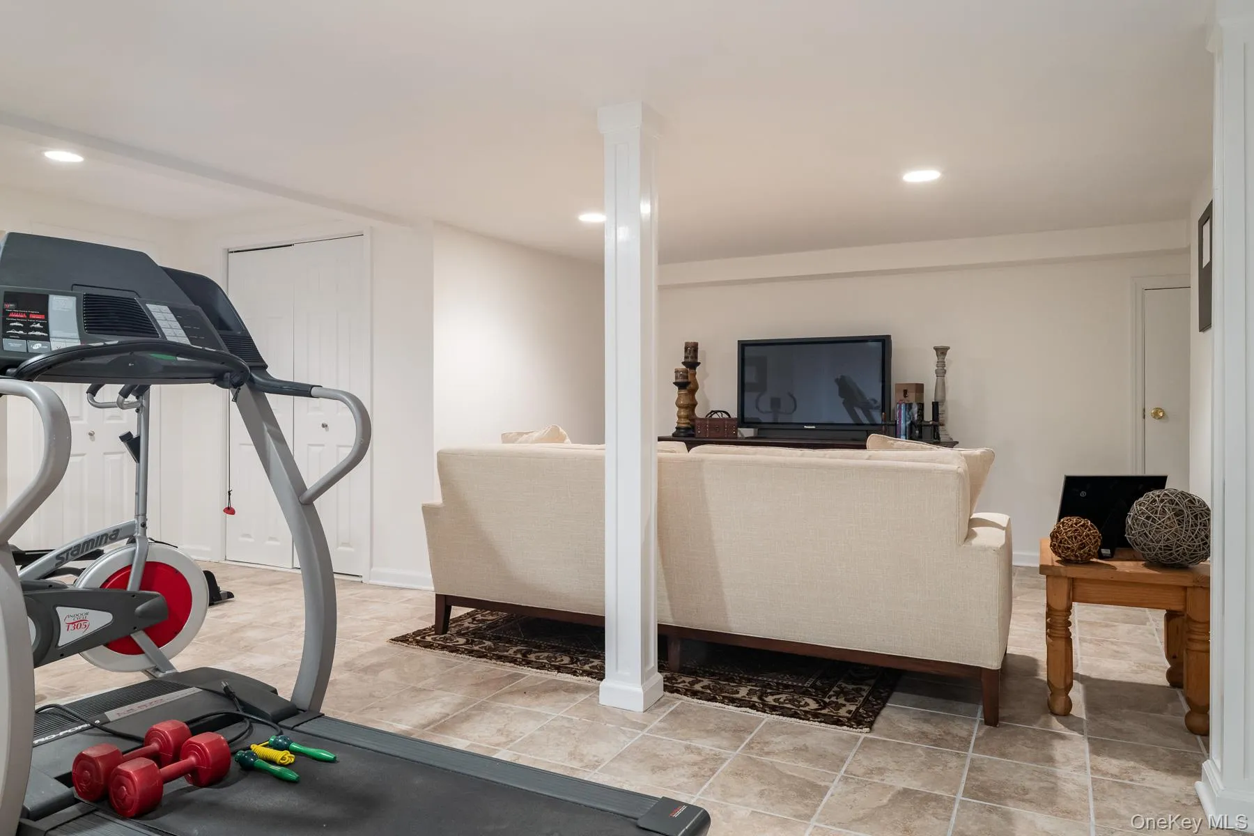 5 Willow Run Road, Greenwich, CT, 5 Bedrooms Bedrooms, 12 Rooms Rooms,4 BathroomsBathrooms,Residential,For Rent,Willow Run,0,1002573 5 Willow Run Road, Greenwich, CT, 5 Bedrooms Bedrooms, 12 Rooms Rooms,4 BathroomsBathrooms,Residential,For Rent,Willow Run,0,1002573