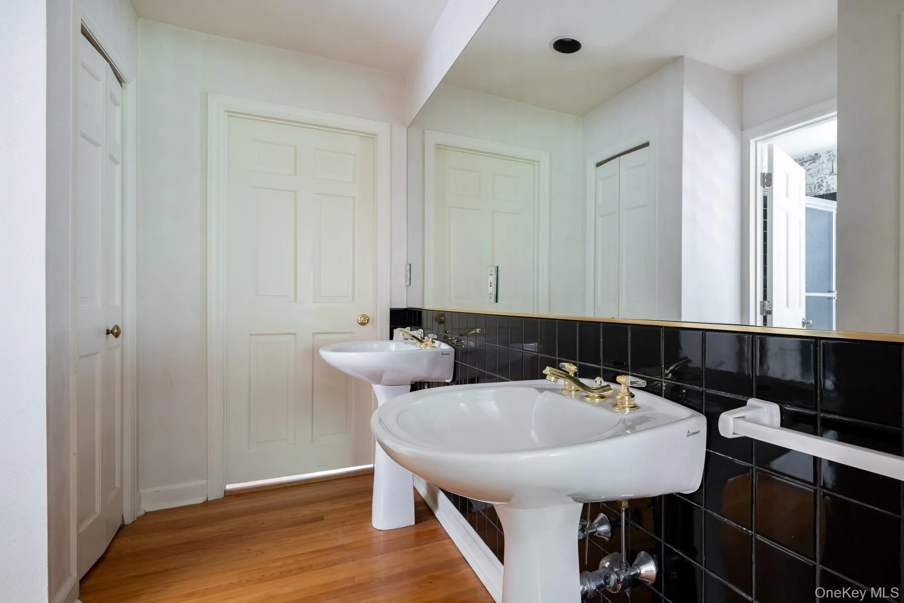 5 Willow Run Road, Greenwich, CT, 5 Bedrooms Bedrooms, 12 Rooms Rooms,4 BathroomsBathrooms,Residential,For Rent,Willow Run,0,KEY1002573 5 Willow Run Road, Greenwich, CT, 5 Bedrooms Bedrooms, 12 Rooms Rooms,4 BathroomsBathrooms,Residential,For Rent,Willow Run,0,KEY1002573