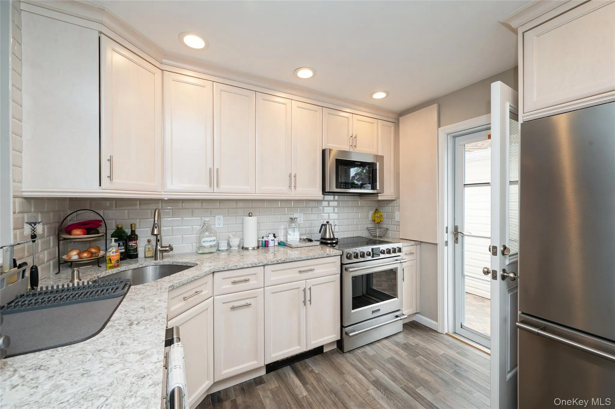 25 Rock Lane, Hempstead, NY, 4 Bedrooms Bedrooms, 8 Rooms Rooms,2 BathroomsBathrooms,Residential,For Rent,Rock,0,1002574 25 Rock Lane, Hempstead, NY, 4 Bedrooms Bedrooms, 8 Rooms Rooms,2 BathroomsBathrooms,Residential,For Rent,Rock,0,1002574