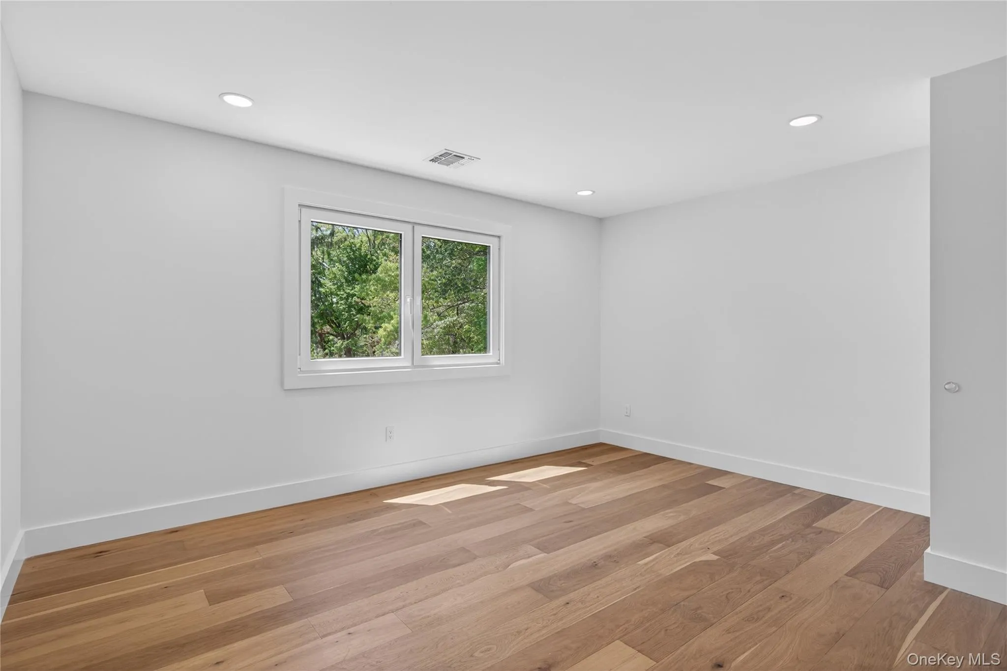 364 Old Farmingdale Road, West Babylon, NY, 5 Bedrooms Bedrooms, 10 Rooms Rooms,3 BathroomsBathrooms,Residential,For Rent,Old Farmingdale,0,1002585 364 Old Farmingdale Road, West Babylon, NY, 5 Bedrooms Bedrooms, 10 Rooms Rooms,3 BathroomsBathrooms,Residential,For Rent,Old Farmingdale,0,1002585