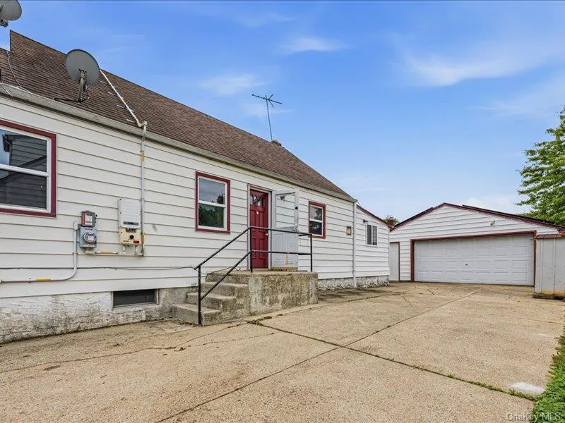 98 Lincoln Street, Hempstead, NY, 4 Bedrooms Bedrooms, 10 Rooms Rooms,2 BathroomsBathrooms,Residential,For Rent,Lincoln,0,1002589 98 Lincoln Street, Hempstead, NY, 4 Bedrooms Bedrooms, 10 Rooms Rooms,2 BathroomsBathrooms,Residential,For Rent,Lincoln,0,1002589