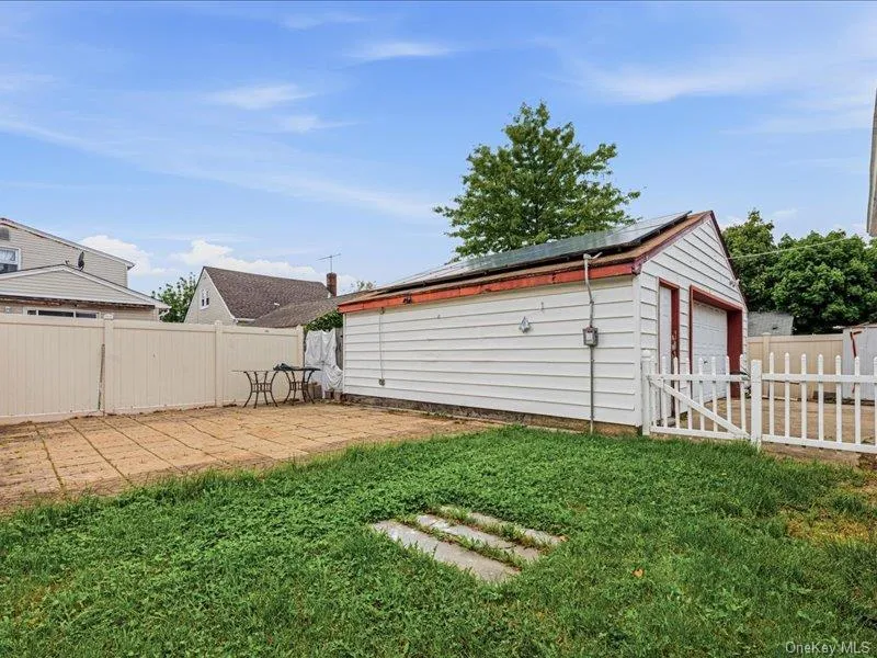 98 Lincoln Street, Hempstead, NY, 4 Bedrooms Bedrooms, 10 Rooms Rooms,2 BathroomsBathrooms,Residential,For Rent,Lincoln,0,1002589 98 Lincoln Street, Hempstead, NY, 4 Bedrooms Bedrooms, 10 Rooms Rooms,2 BathroomsBathrooms,Residential,For Rent,Lincoln,0,1002589