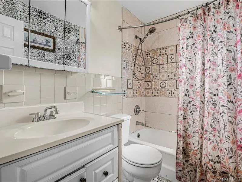 98 Lincoln Street, Hempstead, NY, 4 Bedrooms Bedrooms, 10 Rooms Rooms,2 BathroomsBathrooms,Residential,For Rent,Lincoln,0,1002589 98 Lincoln Street, Hempstead, NY, 4 Bedrooms Bedrooms, 10 Rooms Rooms,2 BathroomsBathrooms,Residential,For Rent,Lincoln,0,1002589