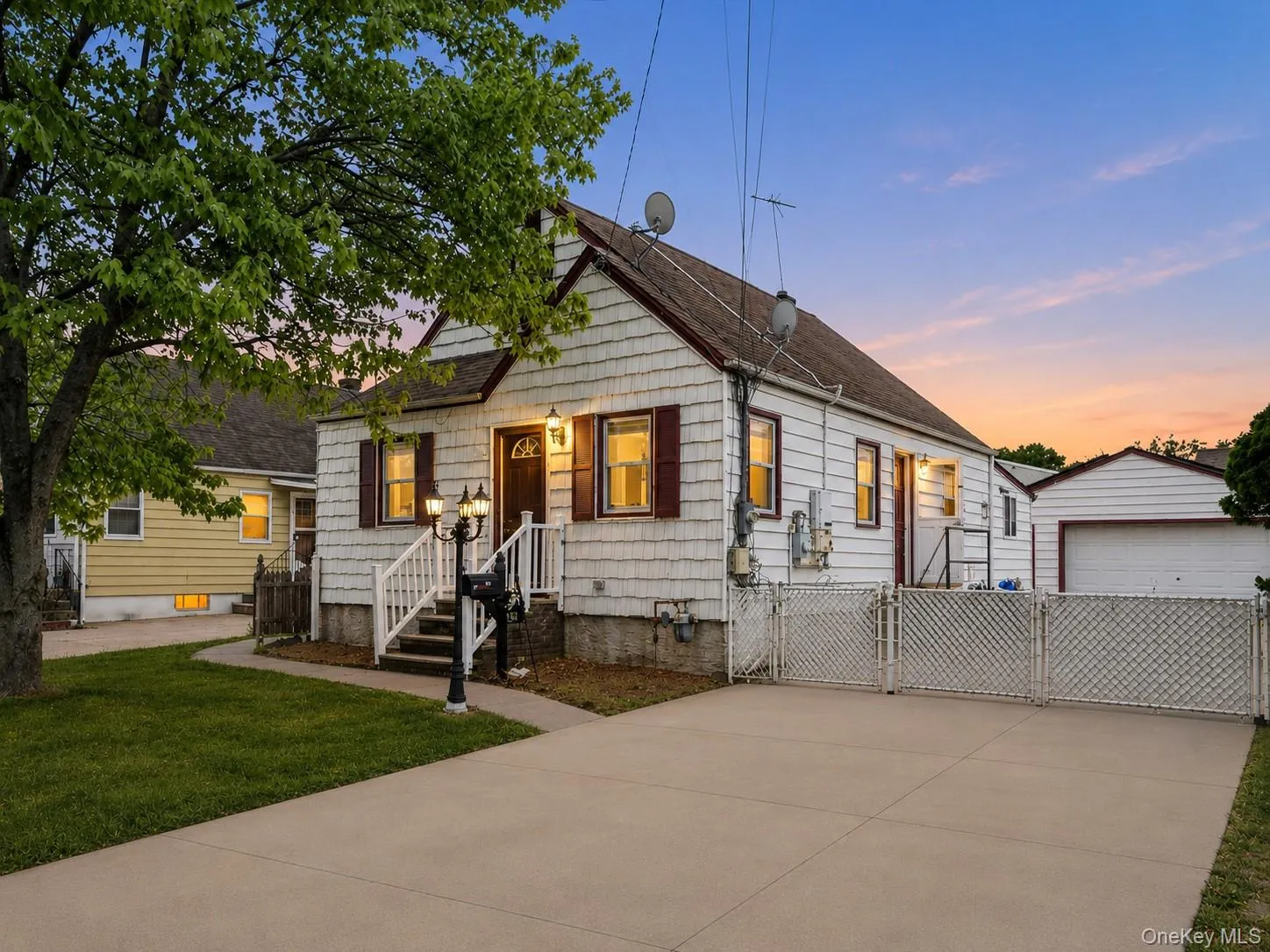98 Lincoln Street, Hempstead, NY, 4 Bedrooms Bedrooms, 10 Rooms Rooms,2 BathroomsBathrooms,Residential,For Rent,Lincoln,0,1002589 98 Lincoln Street, Hempstead, NY, 4 Bedrooms Bedrooms, 10 Rooms Rooms,2 BathroomsBathrooms,Residential,For Rent,Lincoln,0,1002589