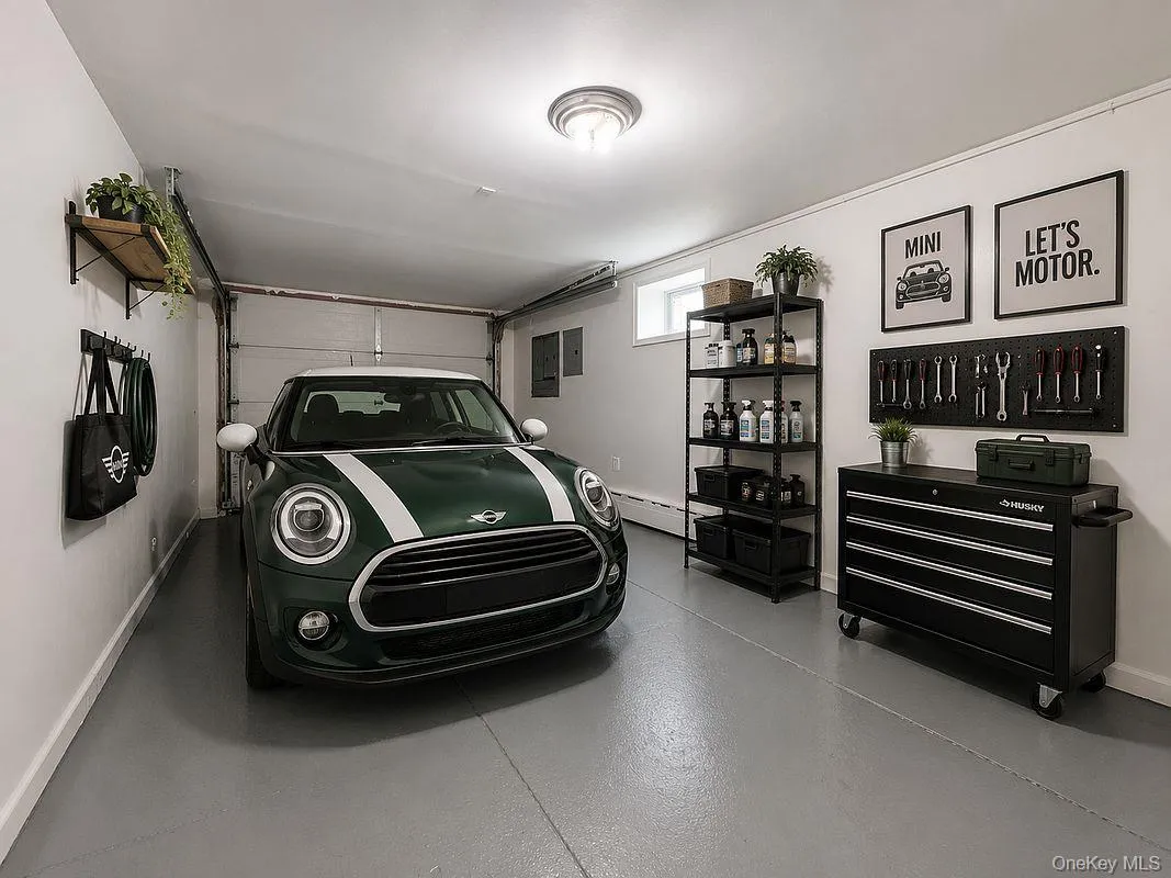 2945 Wickham Avenue, New York, NY, 4 Bedrooms Bedrooms, 10 Rooms Rooms,3 BathroomsBathrooms,Residential Lease,For Rent,Wickham,0,1002593 2945 Wickham Avenue, New York, NY, 4 Bedrooms Bedrooms, 10 Rooms Rooms,3 BathroomsBathrooms,Residential Lease,For Rent,Wickham,0,1002593