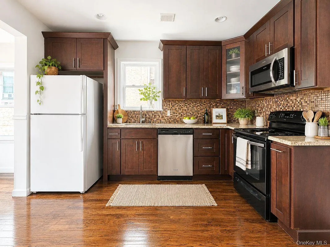 2945 Wickham Avenue, New York, NY, 4 Bedrooms Bedrooms, 10 Rooms Rooms,3 BathroomsBathrooms,Residential Lease,For Rent,Wickham,0,1002593 2945 Wickham Avenue, New York, NY, 4 Bedrooms Bedrooms, 10 Rooms Rooms,3 BathroomsBathrooms,Residential Lease,For Rent,Wickham,0,1002593