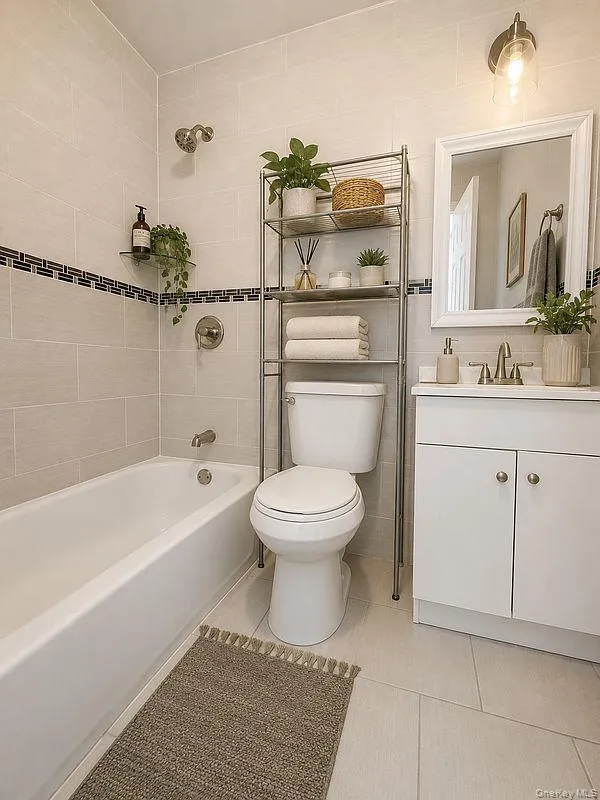 2945 Wickham Avenue, New York, NY, 4 Bedrooms Bedrooms, 10 Rooms Rooms,3 BathroomsBathrooms,Residential Lease,For Rent,Wickham,0,1002593 2945 Wickham Avenue, New York, NY, 4 Bedrooms Bedrooms, 10 Rooms Rooms,3 BathroomsBathrooms,Residential Lease,For Rent,Wickham,0,1002593