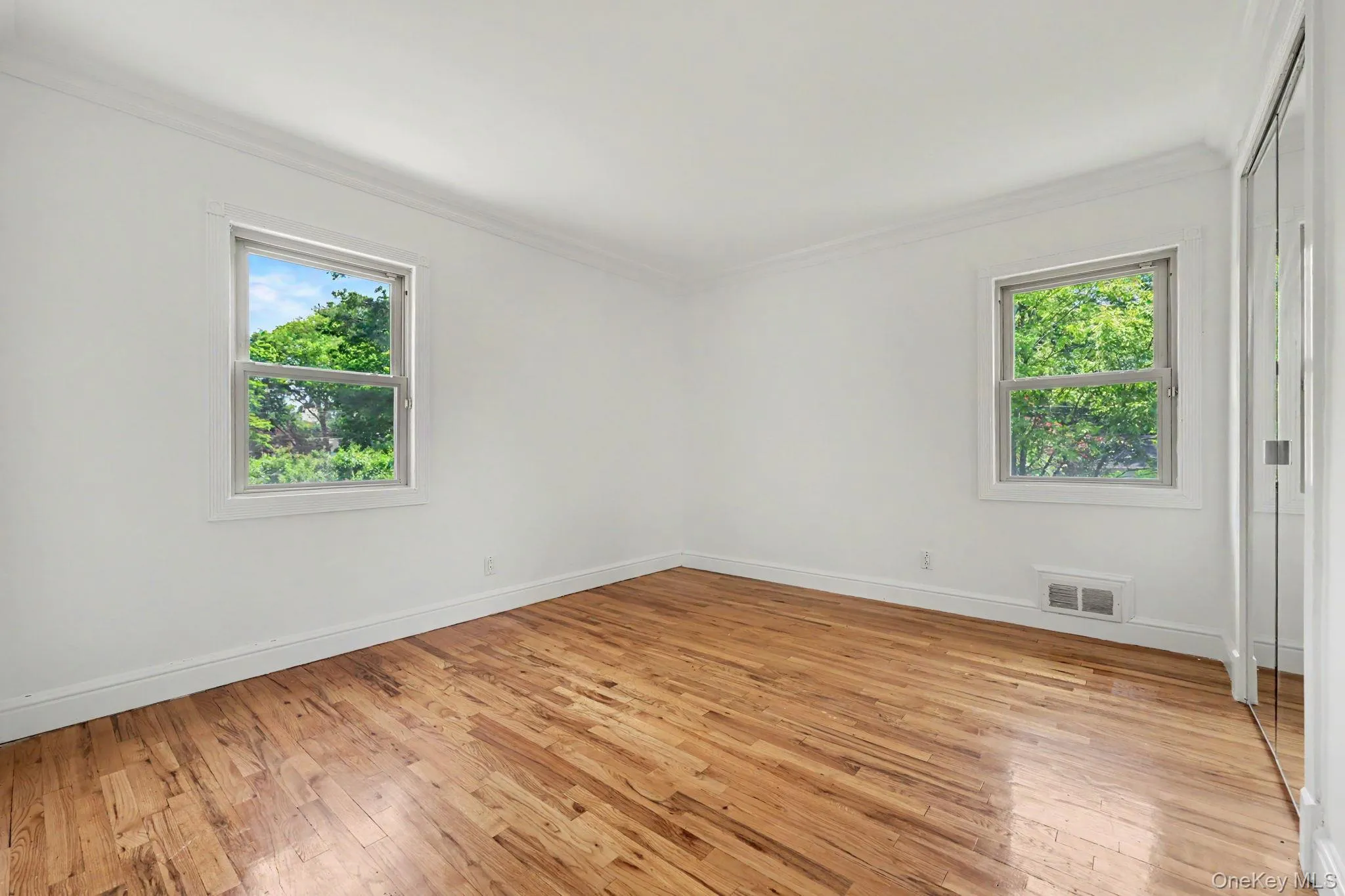 70 Richbell Road, White Plains, NY, 3 Bedrooms Bedrooms, 6 Rooms Rooms,3 BathroomsBathrooms,Residential,For Rent,Richbell,0,1002599 70 Richbell Road, White Plains, NY, 3 Bedrooms Bedrooms, 6 Rooms Rooms,3 BathroomsBathrooms,Residential,For Rent,Richbell,0,1002599