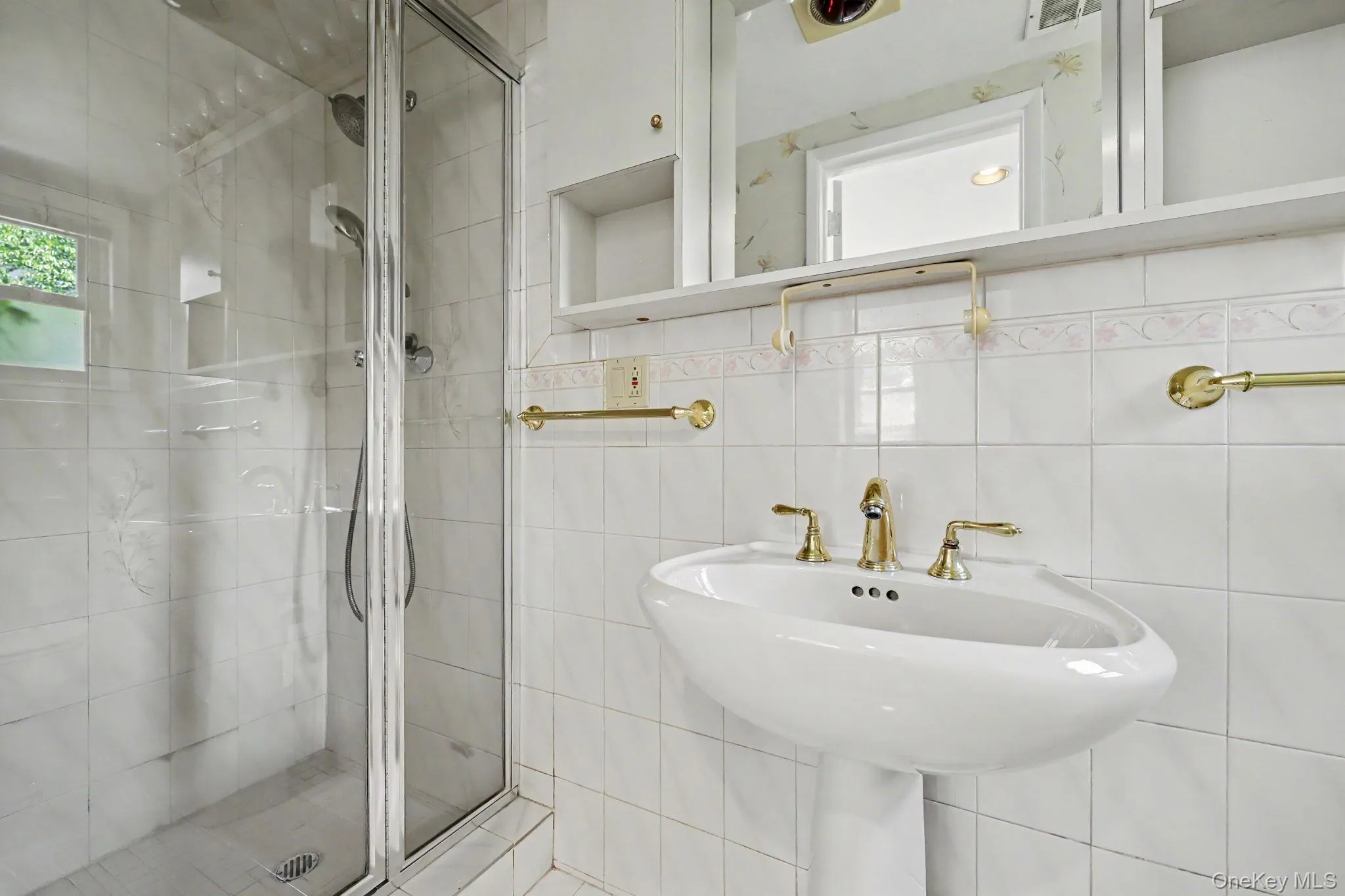 70 Richbell Road, White Plains, NY, 3 Bedrooms Bedrooms, 6 Rooms Rooms,3 BathroomsBathrooms,Residential,For Rent,Richbell,0,1002599 70 Richbell Road, White Plains, NY, 3 Bedrooms Bedrooms, 6 Rooms Rooms,3 BathroomsBathrooms,Residential,For Rent,Richbell,0,1002599