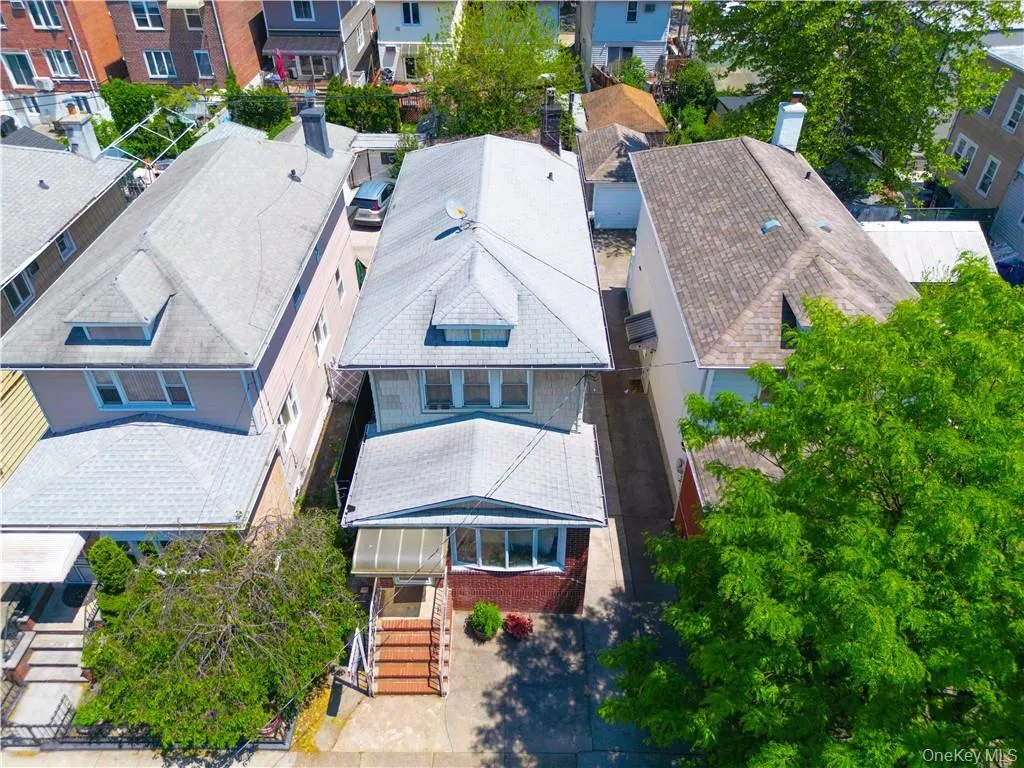 2675 27th Street, New York, NY, 3 Bedrooms Bedrooms, 7 Rooms Rooms,2 BathroomsBathrooms,Residential Sale,For Rent,27th,0,1002612 2675 27th Street, New York, NY, 3 Bedrooms Bedrooms, 7 Rooms Rooms,2 BathroomsBathrooms,Residential Sale,For Rent,27th,0,1002612