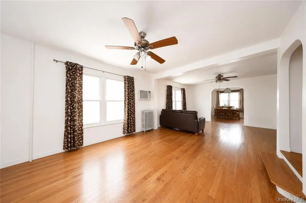 2675 27th Street, New York, NY, 3 Bedrooms Bedrooms, 7 Rooms Rooms,2 BathroomsBathrooms,Residential Sale,For Rent,27th,0,1002612 2675 27th Street, New York, NY, 3 Bedrooms Bedrooms, 7 Rooms Rooms,2 BathroomsBathrooms,Residential Sale,For Rent,27th,0,1002612