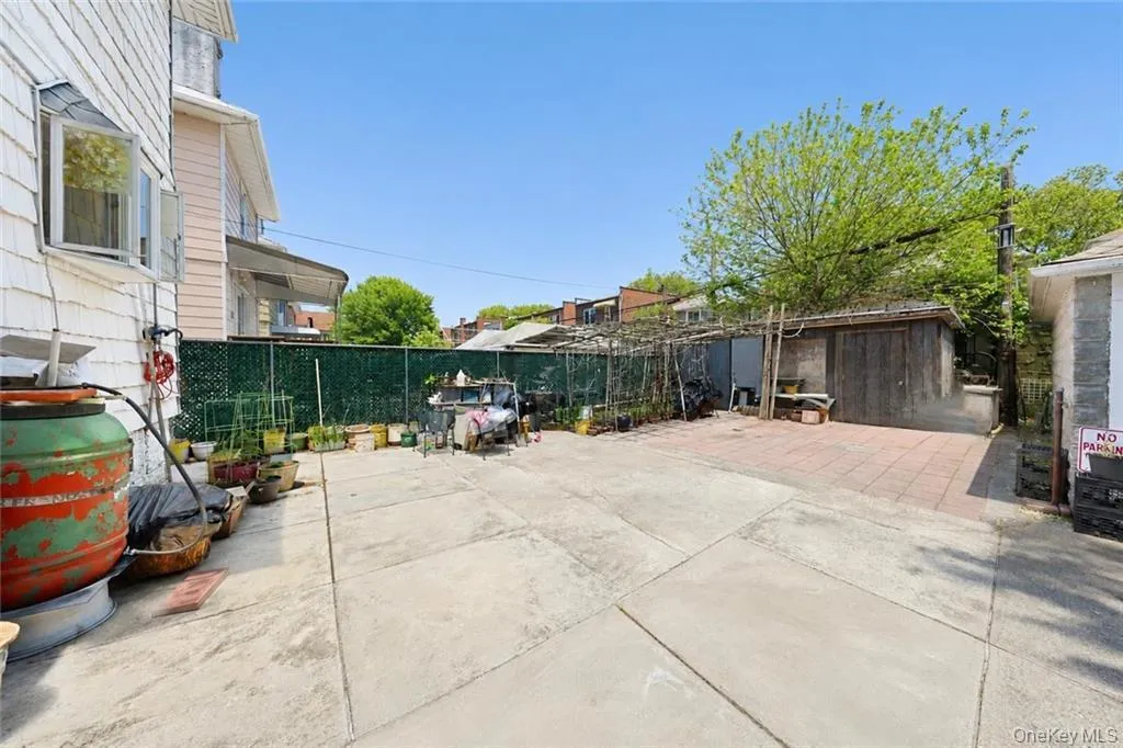 2675 27th Street, New York, NY, 3 Bedrooms Bedrooms, 7 Rooms Rooms,2 BathroomsBathrooms,Residential Sale,For Rent,27th,0,1002612 2675 27th Street, New York, NY, 3 Bedrooms Bedrooms, 7 Rooms Rooms,2 BathroomsBathrooms,Residential Sale,For Rent,27th,0,1002612