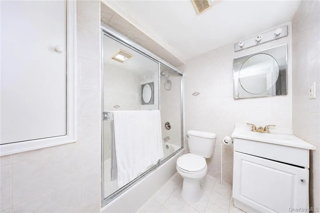 2675 27th Street, New York, NY, 3 Bedrooms Bedrooms, 7 Rooms Rooms,2 BathroomsBathrooms,Residential Sale,For Rent,27th,0,1002612 2675 27th Street, New York, NY, 3 Bedrooms Bedrooms, 7 Rooms Rooms,2 BathroomsBathrooms,Residential Sale,For Rent,27th,0,1002612