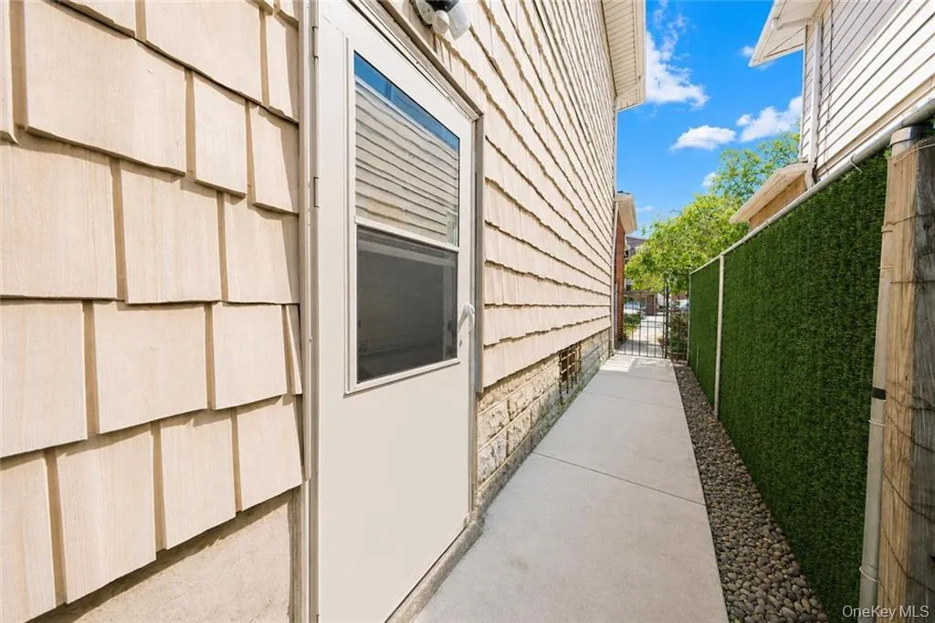 2675 27th Street, New York, NY, 3 Bedrooms Bedrooms, 7 Rooms Rooms,2 BathroomsBathrooms,Residential Sale,For Rent,27th,0,1002612 2675 27th Street, New York, NY, 3 Bedrooms Bedrooms, 7 Rooms Rooms,2 BathroomsBathrooms,Residential Sale,For Rent,27th,0,1002612