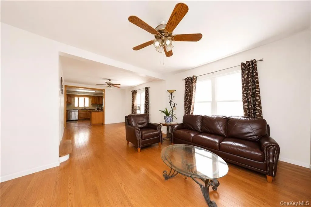 2675 27th Street, New York, NY, 3 Bedrooms Bedrooms, 7 Rooms Rooms,2 BathroomsBathrooms,Residential Sale,For Rent,27th,0,1002612 2675 27th Street, New York, NY, 3 Bedrooms Bedrooms, 7 Rooms Rooms,2 BathroomsBathrooms,Residential Sale,For Rent,27th,0,1002612