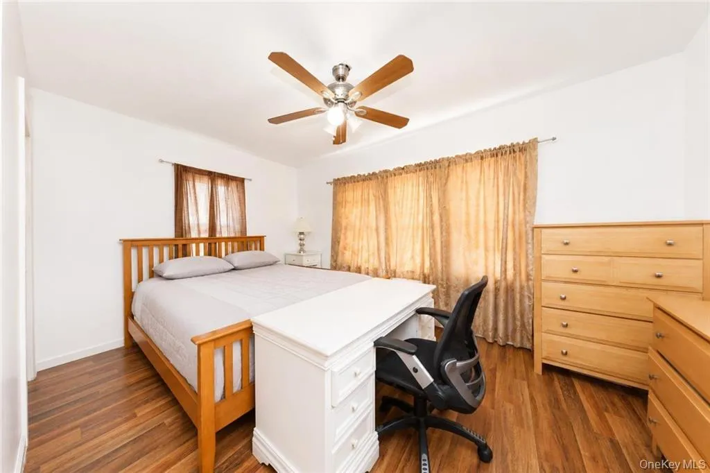 2675 27th Street, New York, NY, 3 Bedrooms Bedrooms, 7 Rooms Rooms,2 BathroomsBathrooms,Residential Sale,For Rent,27th,0,1002612 2675 27th Street, New York, NY, 3 Bedrooms Bedrooms, 7 Rooms Rooms,2 BathroomsBathrooms,Residential Sale,For Rent,27th,0,1002612
