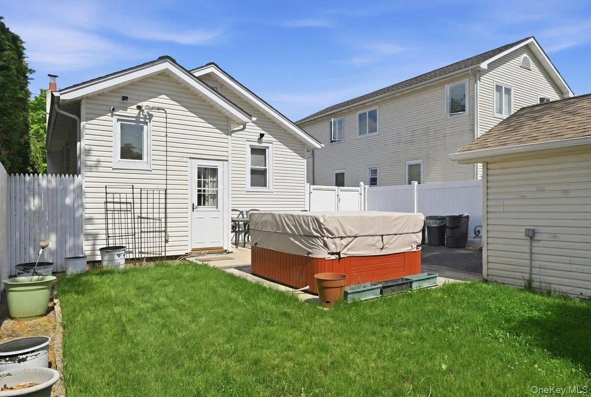 707 5th Street, Babylon, NY, 3 Bedrooms Bedrooms, 5 Rooms Rooms,2 BathroomsBathrooms,Residential,For Rent,5th,0,1002616 707 5th Street, Babylon, NY, 3 Bedrooms Bedrooms, 5 Rooms Rooms,2 BathroomsBathrooms,Residential,For Rent,5th,0,1002616
