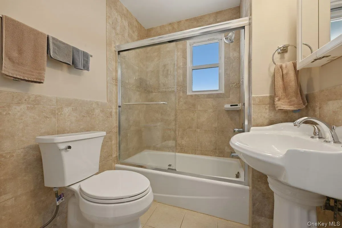 707 5th Street, Babylon, NY, 3 Bedrooms Bedrooms, 5 Rooms Rooms,2 BathroomsBathrooms,Residential,For Rent,5th,0,1002616 707 5th Street, Babylon, NY, 3 Bedrooms Bedrooms, 5 Rooms Rooms,2 BathroomsBathrooms,Residential,For Rent,5th,0,1002616