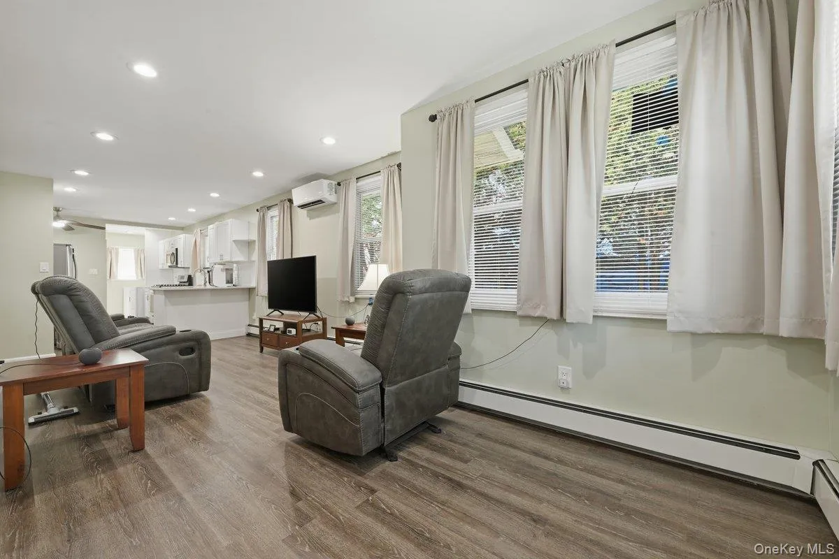 707 5th Street, Babylon, NY, 3 Bedrooms Bedrooms, 5 Rooms Rooms,2 BathroomsBathrooms,Residential,For Rent,5th,0,1002616 707 5th Street, Babylon, NY, 3 Bedrooms Bedrooms, 5 Rooms Rooms,2 BathroomsBathrooms,Residential,For Rent,5th,0,1002616