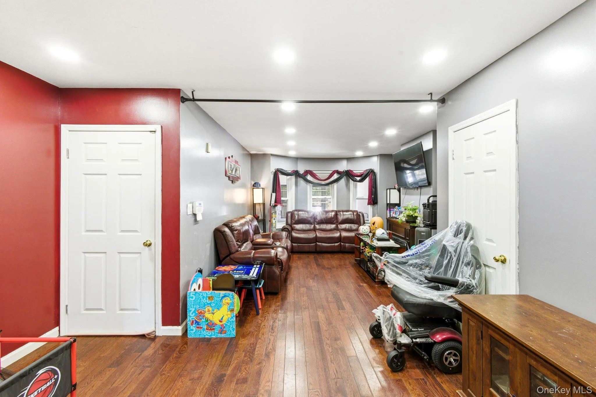 180 Fountain Avenue, New York, NY, 3 Bedrooms Bedrooms, 3 Rooms Rooms,2 BathroomsBathrooms,Residential,For Rent,Fountain,0,1002617 180 Fountain Avenue, New York, NY, 3 Bedrooms Bedrooms, 3 Rooms Rooms,2 BathroomsBathrooms,Residential,For Rent,Fountain,0,1002617