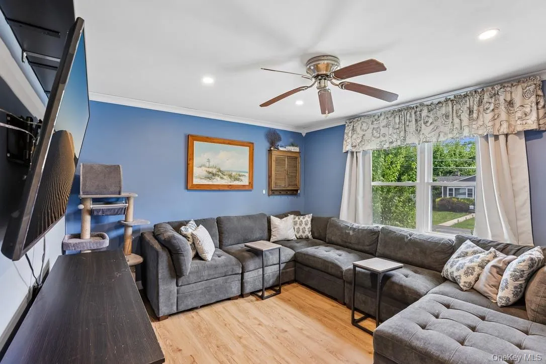 413 Pecan Street, Babylon, NY, 4 Bedrooms Bedrooms, 12 Rooms Rooms,2 BathroomsBathrooms,Residential,For Rent,Pecan,0,1002620 413 Pecan Street, Babylon, NY, 4 Bedrooms Bedrooms, 12 Rooms Rooms,2 BathroomsBathrooms,Residential,For Rent,Pecan,0,1002620