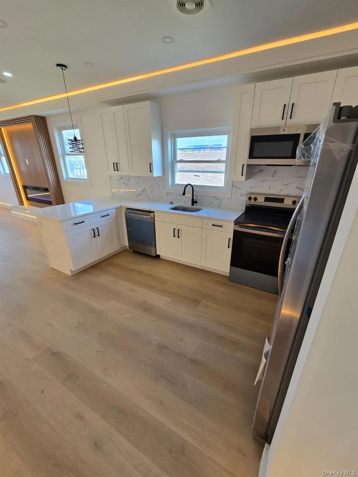 445 Beach 45th Street, New York, NY, 4 Bedrooms Bedrooms, 8 Rooms Rooms,3 BathroomsBathrooms,Residential,For Rent,Beach 45th,0,1002625 445 Beach 45th Street, New York, NY, 4 Bedrooms Bedrooms, 8 Rooms Rooms,3 BathroomsBathrooms,Residential,For Rent,Beach 45th,0,1002625