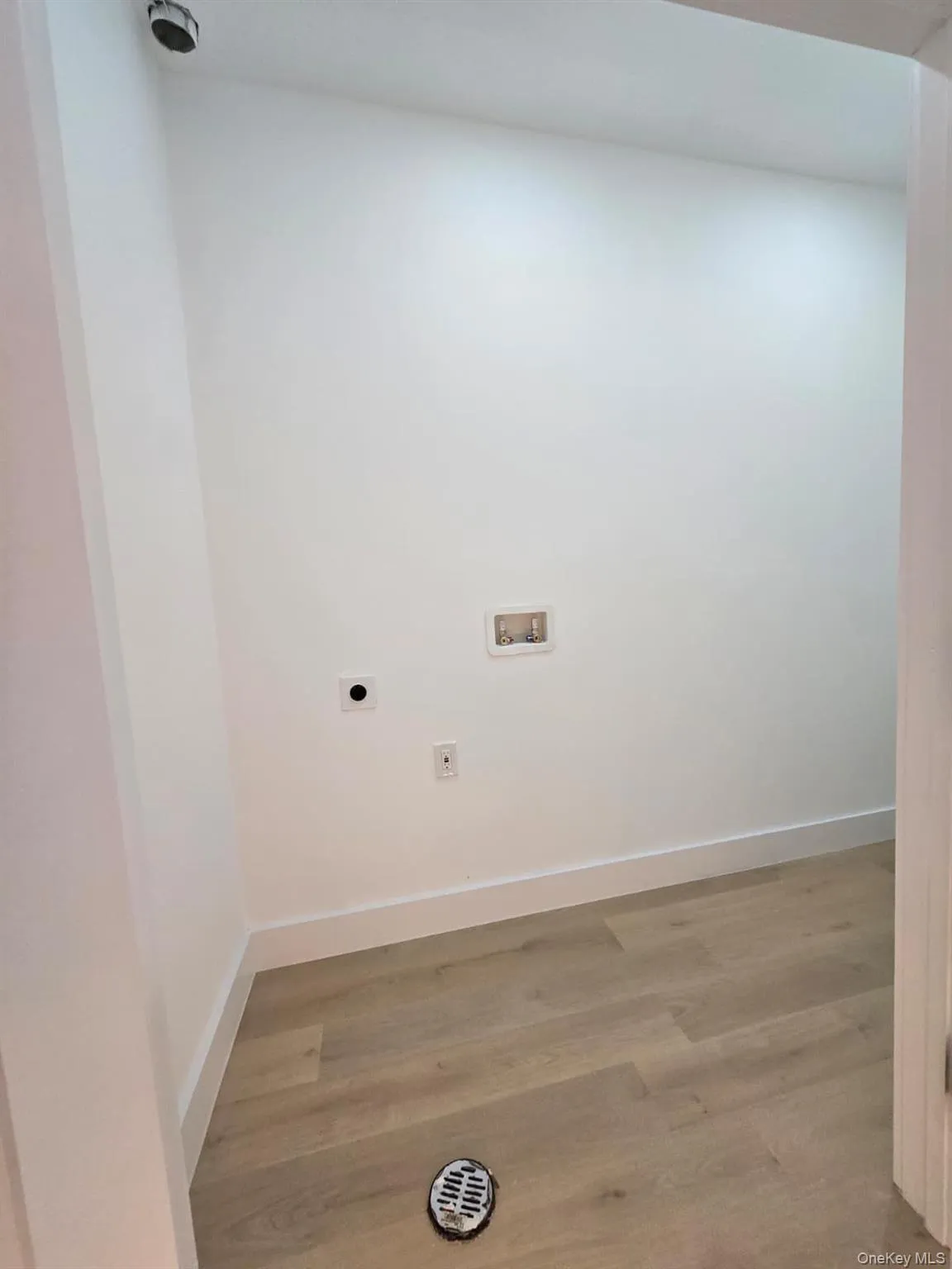 445 Beach 45th Street, New York, NY, 4 Bedrooms Bedrooms, 8 Rooms Rooms,3 BathroomsBathrooms,Residential,For Rent,Beach 45th,0,1002625 445 Beach 45th Street, New York, NY, 4 Bedrooms Bedrooms, 8 Rooms Rooms,3 BathroomsBathrooms,Residential,For Rent,Beach 45th,0,1002625