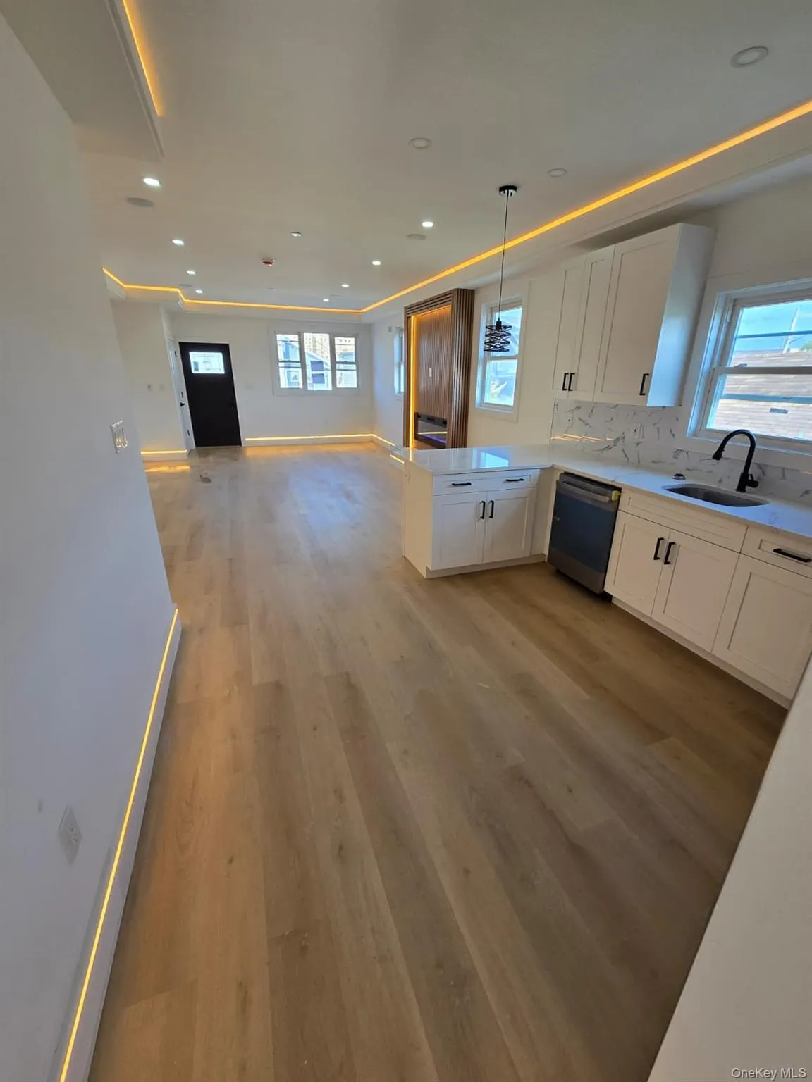 445 Beach 45th Street, New York, NY, 4 Bedrooms Bedrooms, 8 Rooms Rooms,3 BathroomsBathrooms,Residential,For Rent,Beach 45th,0,1002625 445 Beach 45th Street, New York, NY, 4 Bedrooms Bedrooms, 8 Rooms Rooms,3 BathroomsBathrooms,Residential,For Rent,Beach 45th,0,1002625