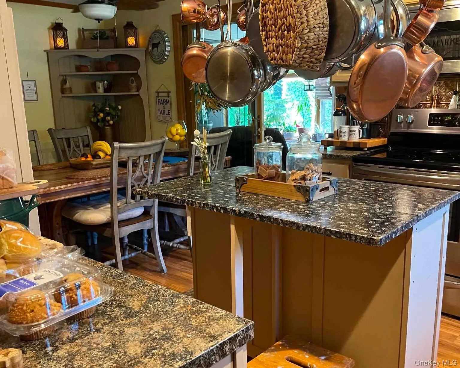 1661 Old Country, Riverhead, NY, 2 Bedrooms Bedrooms, 5 Rooms Rooms,2 BathroomsBathrooms,Residential,For Rent,Old Country,0,1002629 1661 Old Country, Riverhead, NY, 2 Bedrooms Bedrooms, 5 Rooms Rooms,2 BathroomsBathrooms,Residential,For Rent,Old Country,0,1002629