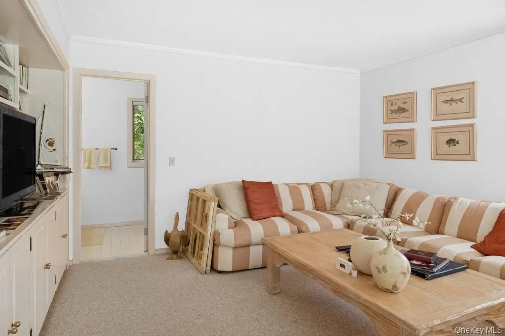 61 Hidden Cove Court, Southampton, NY, 5 Bedrooms Bedrooms, 12 Rooms Rooms,6 BathroomsBathrooms,Residential,For Rent,Hidden Cove,0,1002630 61 Hidden Cove Court, Southampton, NY, 5 Bedrooms Bedrooms, 12 Rooms Rooms,6 BathroomsBathrooms,Residential,For Rent,Hidden Cove,0,1002630