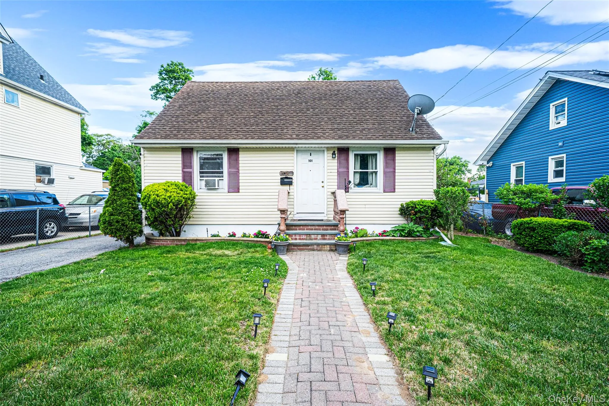101 Woods Avenue, Hempstead, NY, 3 Bedrooms Bedrooms, 6 Rooms Rooms,1 BathroomBathrooms,Residential,For Rent,Woods,0,1002632 101 Woods Avenue, Hempstead, NY, 3 Bedrooms Bedrooms, 6 Rooms Rooms,1 BathroomBathrooms,Residential,For Rent,Woods,0,1002632