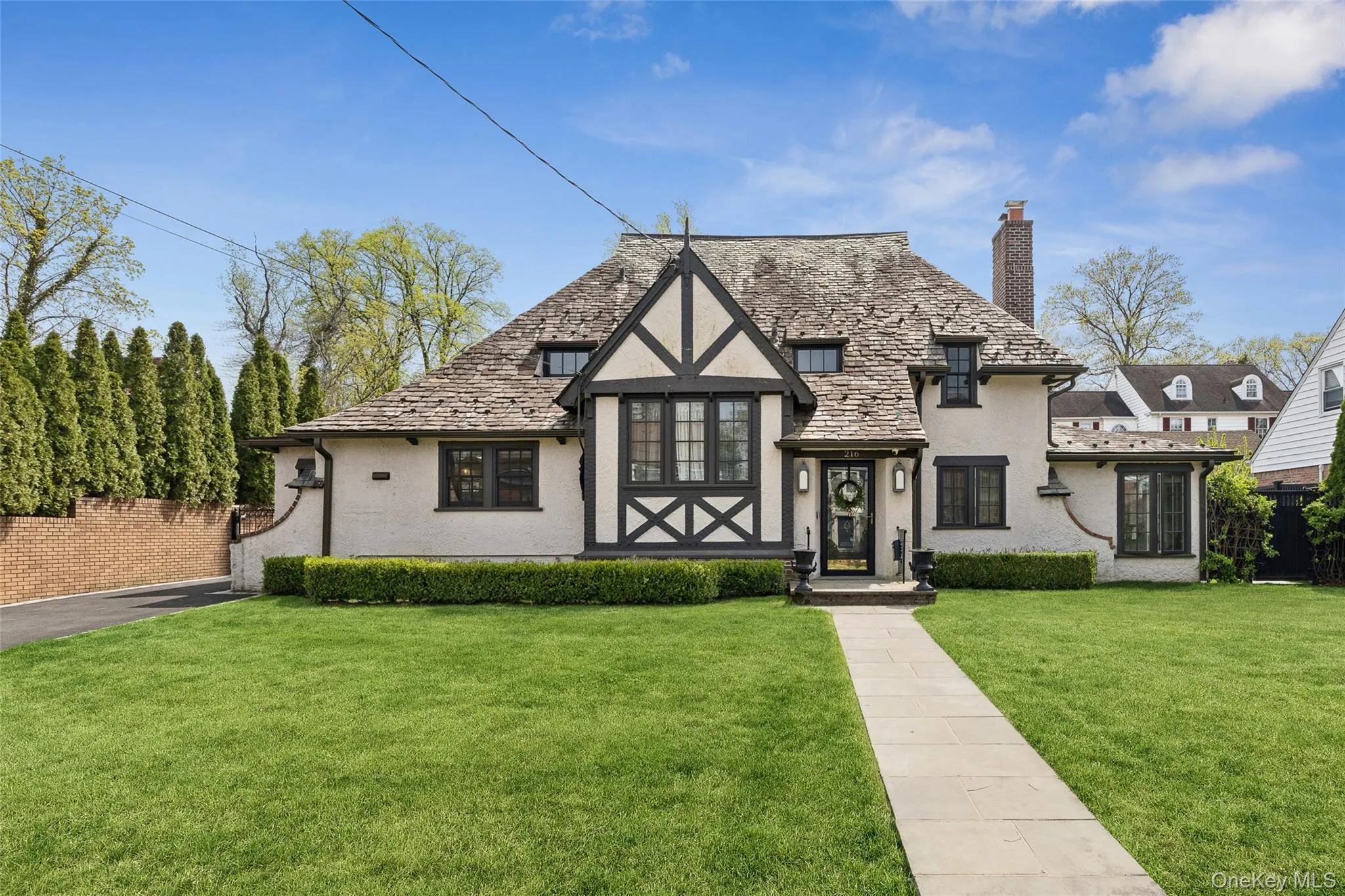 216 Beverly Road, New York, NY, 5 Bedrooms Bedrooms, 8 Rooms Rooms,3 BathroomsBathrooms,Residential,For Rent,Beverly,0,1002633 216 Beverly Road, New York, NY, 5 Bedrooms Bedrooms, 8 Rooms Rooms,3 BathroomsBathrooms,Residential,For Rent,Beverly,0,1002633