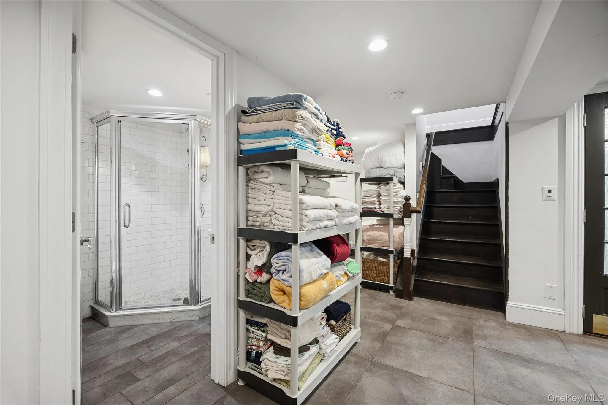216 Beverly Road, New York, NY, 5 Bedrooms Bedrooms, 8 Rooms Rooms,3 BathroomsBathrooms,Residential,For Rent,Beverly,0,1002633 216 Beverly Road, New York, NY, 5 Bedrooms Bedrooms, 8 Rooms Rooms,3 BathroomsBathrooms,Residential,For Rent,Beverly,0,1002633