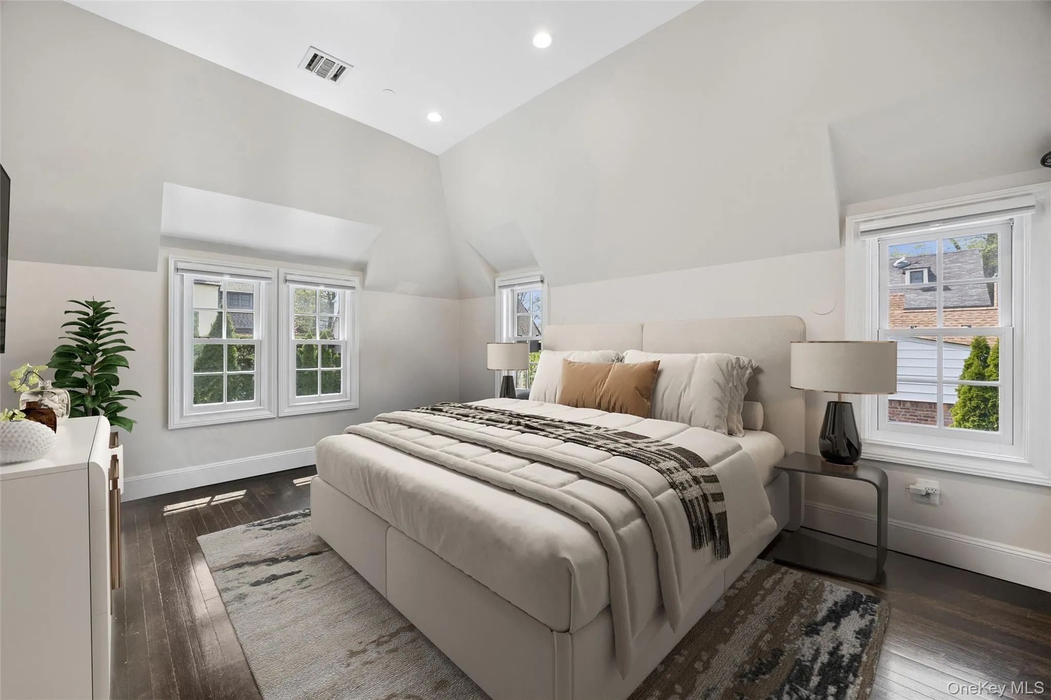 216 Beverly Road, New York, NY, 5 Bedrooms Bedrooms, 8 Rooms Rooms,3 BathroomsBathrooms,Residential,For Rent,Beverly,0,1002633 216 Beverly Road, New York, NY, 5 Bedrooms Bedrooms, 8 Rooms Rooms,3 BathroomsBathrooms,Residential,For Rent,Beverly,0,1002633