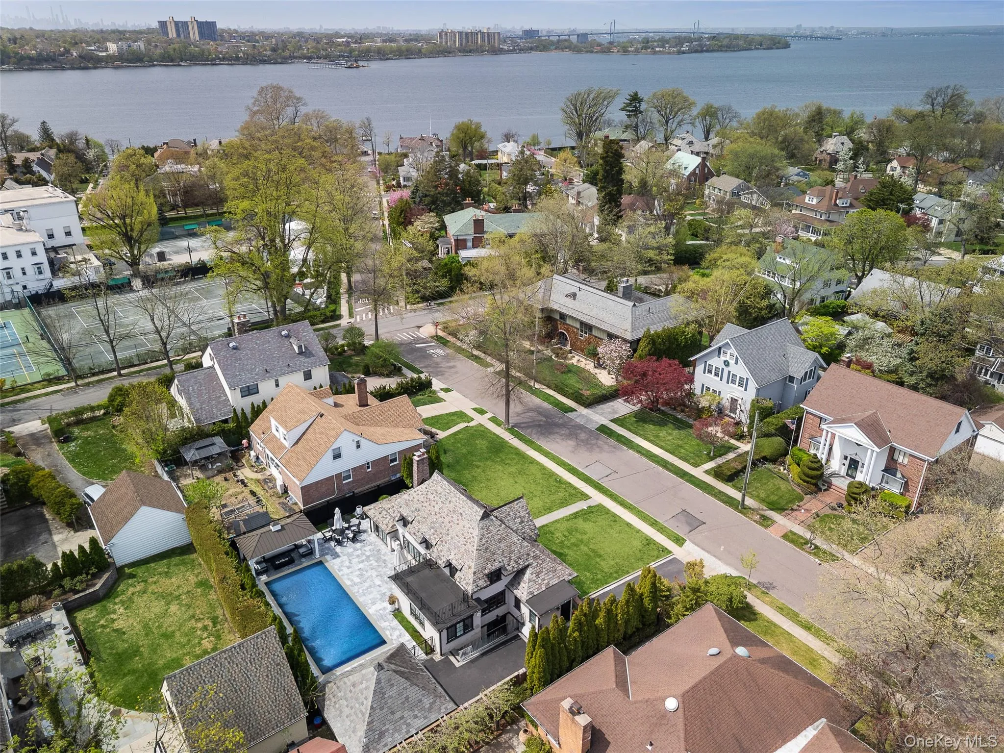 216 Beverly Road, New York, NY, 5 Bedrooms Bedrooms, 8 Rooms Rooms,3 BathroomsBathrooms,Residential,For Rent,Beverly,0,1002633 216 Beverly Road, New York, NY, 5 Bedrooms Bedrooms, 8 Rooms Rooms,3 BathroomsBathrooms,Residential,For Rent,Beverly,0,1002633