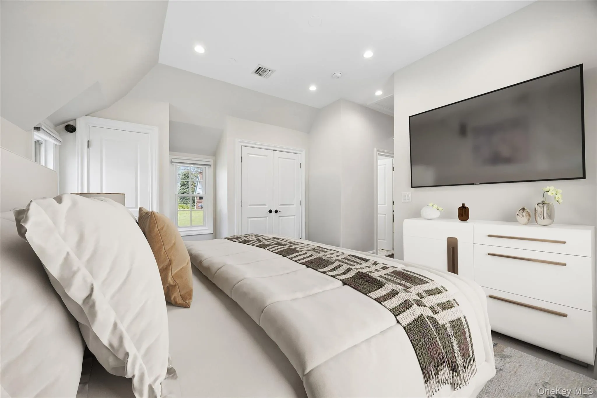 216 Beverly Road, New York, NY, 5 Bedrooms Bedrooms, 8 Rooms Rooms,3 BathroomsBathrooms,Residential,For Rent,Beverly,0,1002633 216 Beverly Road, New York, NY, 5 Bedrooms Bedrooms, 8 Rooms Rooms,3 BathroomsBathrooms,Residential,For Rent,Beverly,0,1002633