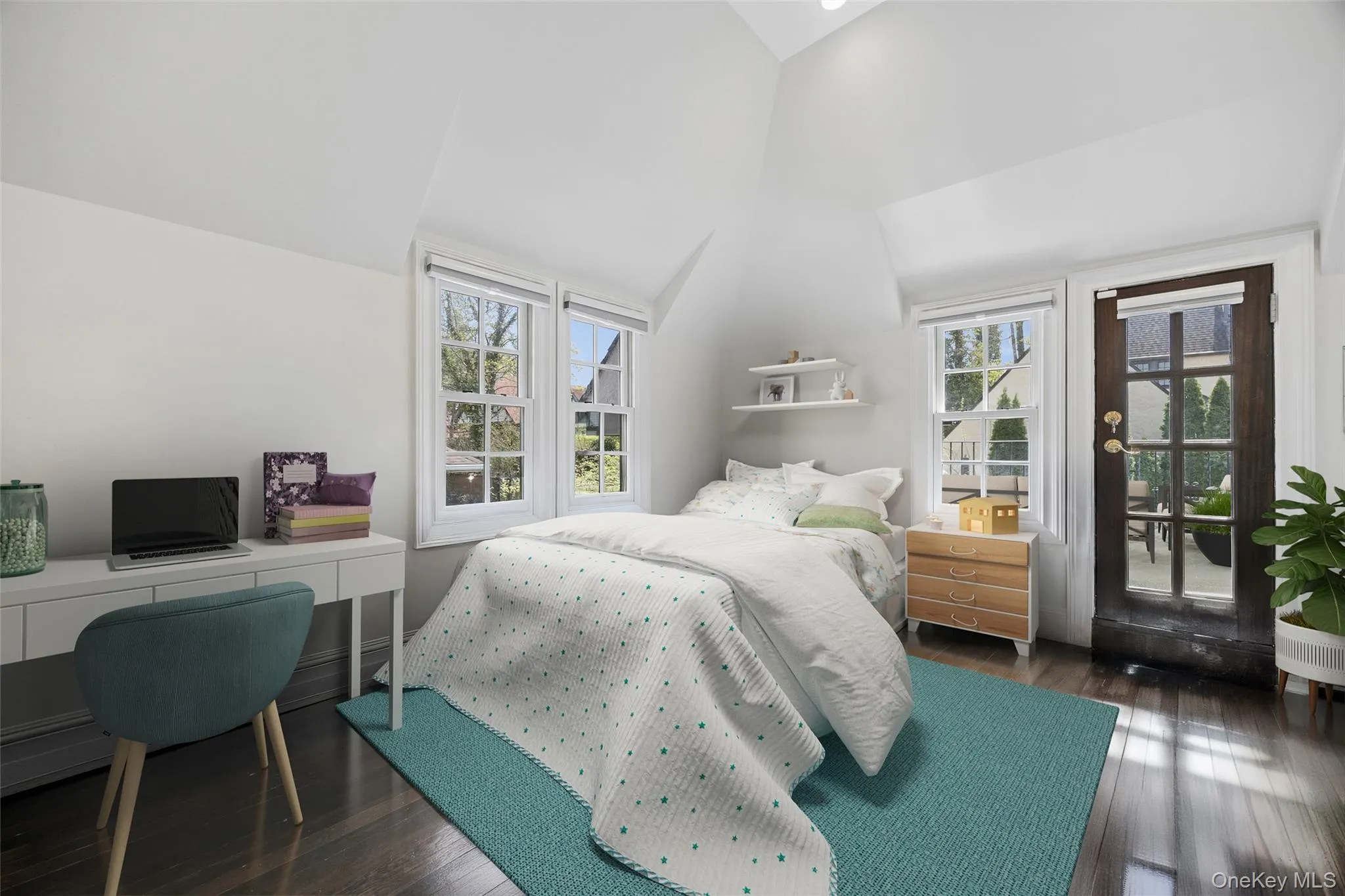 216 Beverly Road, New York, NY, 5 Bedrooms Bedrooms, 8 Rooms Rooms,3 BathroomsBathrooms,Residential,For Rent,Beverly,0,1002633 216 Beverly Road, New York, NY, 5 Bedrooms Bedrooms, 8 Rooms Rooms,3 BathroomsBathrooms,Residential,For Rent,Beverly,0,1002633