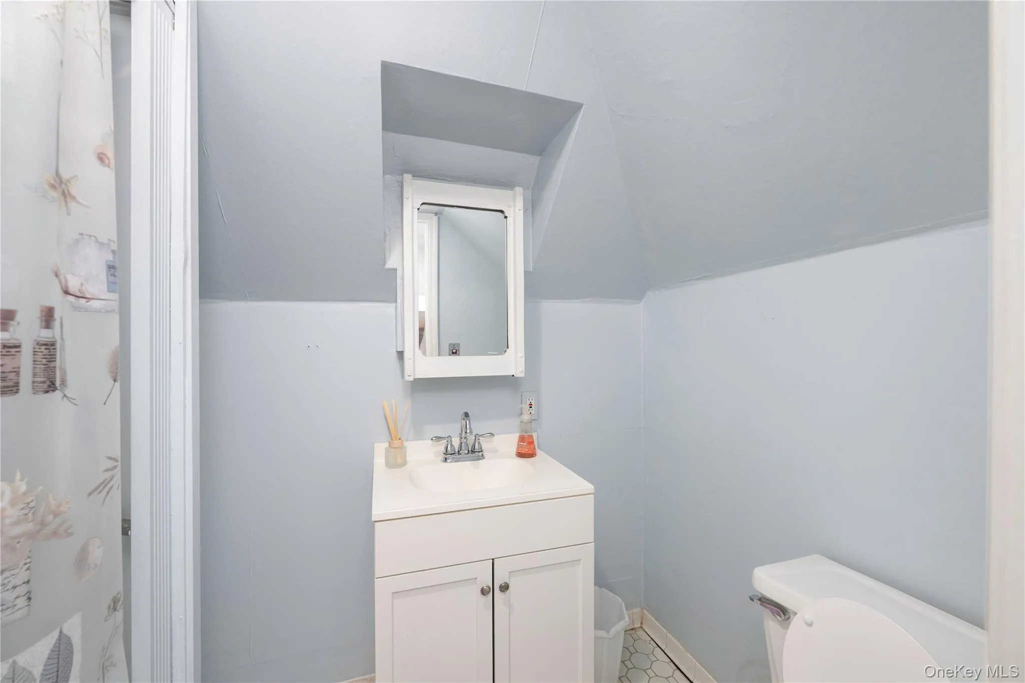 Third floor bathroom Third floor bathroom