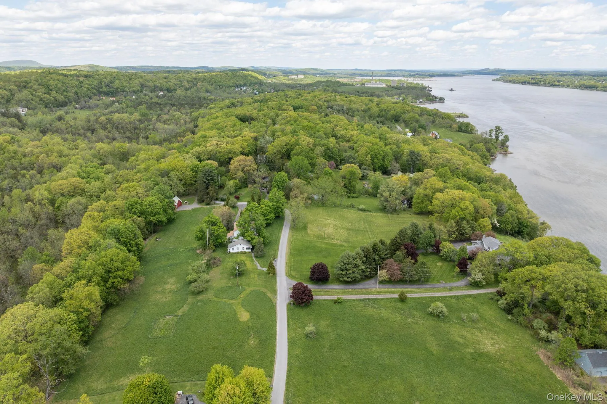 262 Patterson Lane, Saugerties, NY, 3 Bedrooms Bedrooms, 8 Rooms Rooms,2 BathroomsBathrooms,Residential,For Rent,Patterson,0,1002639 262 Patterson Lane, Saugerties, NY, 3 Bedrooms Bedrooms, 8 Rooms Rooms,2 BathroomsBathrooms,Residential,For Rent,Patterson,0,1002639