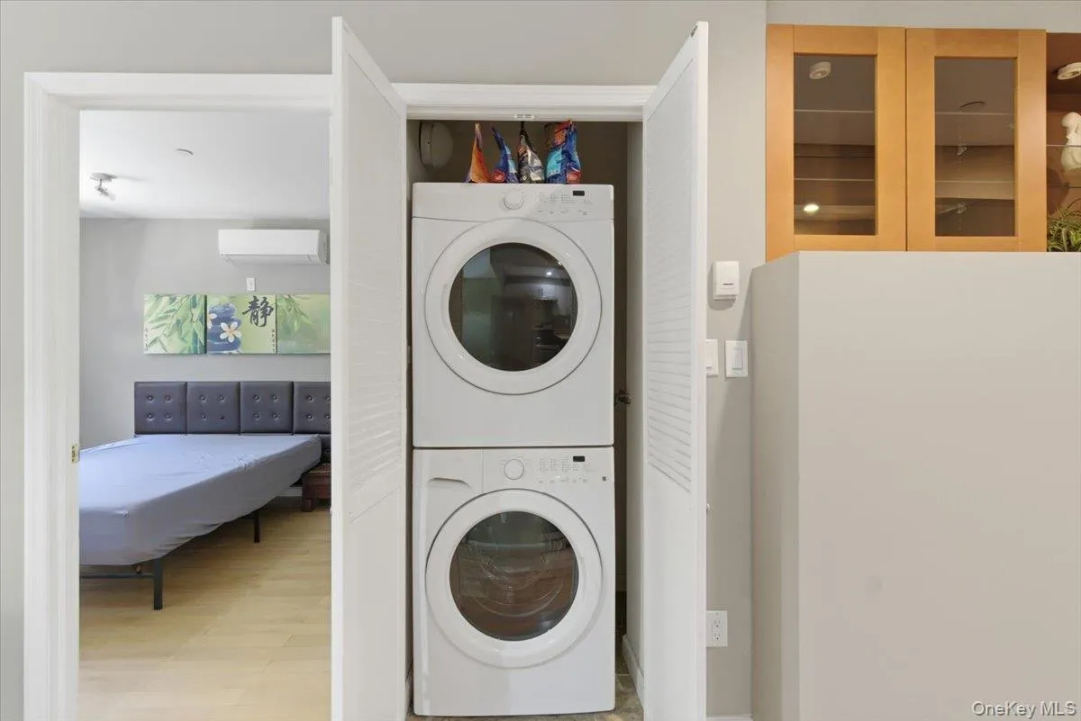 143-28 41st Avenue, New York, NY, 1 Bedroom Bedrooms, 4 Rooms Rooms,1 BathroomBathrooms,Residential,For Rent,41st,0,1002645 143-28 41st Avenue, New York, NY, 1 Bedroom Bedrooms, 4 Rooms Rooms,1 BathroomBathrooms,Residential,For Rent,41st,0,1002645