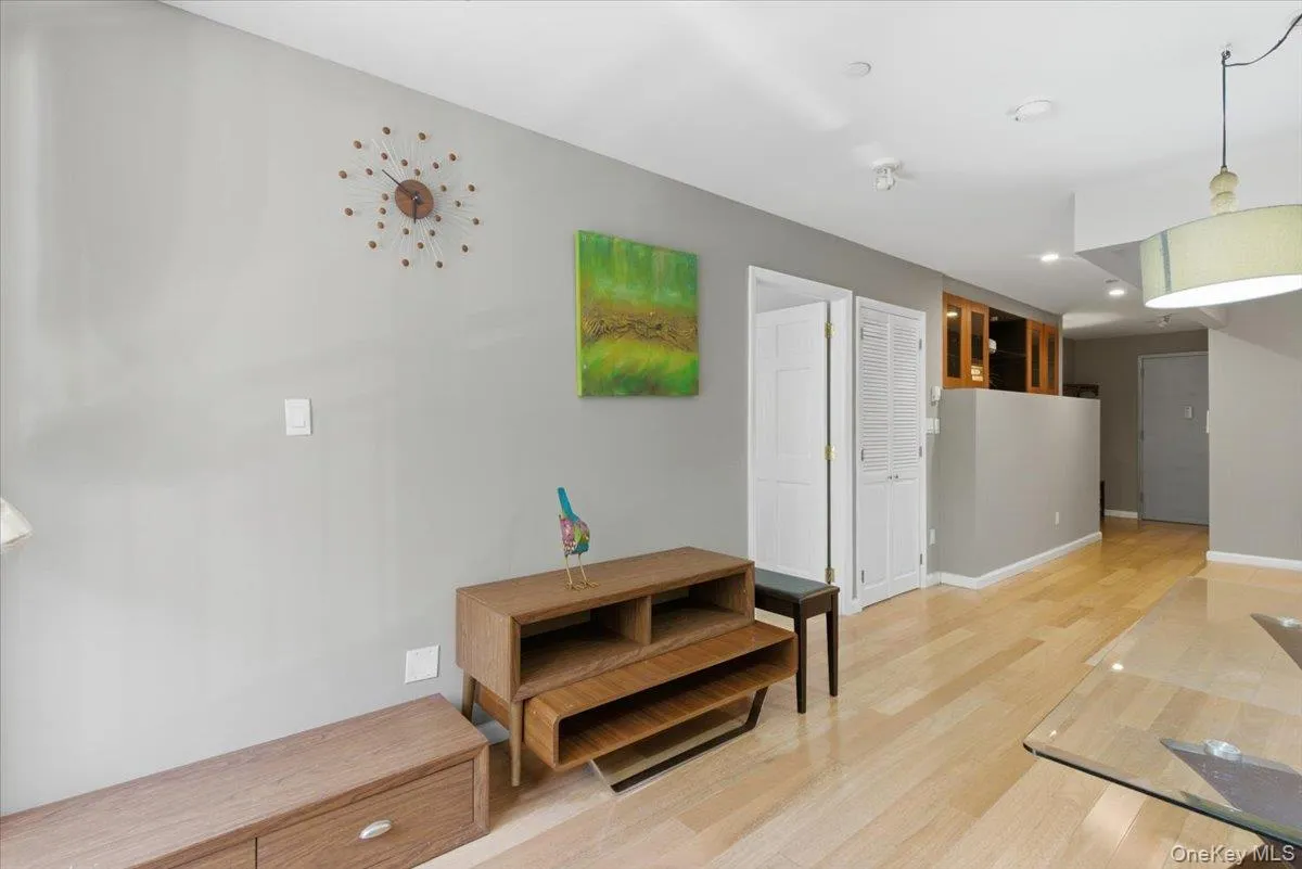 143-28 41st Avenue, New York, NY, 1 Bedroom Bedrooms, 4 Rooms Rooms,1 BathroomBathrooms,Residential,For Rent,41st,0,1002645 143-28 41st Avenue, New York, NY, 1 Bedroom Bedrooms, 4 Rooms Rooms,1 BathroomBathrooms,Residential,For Rent,41st,0,1002645