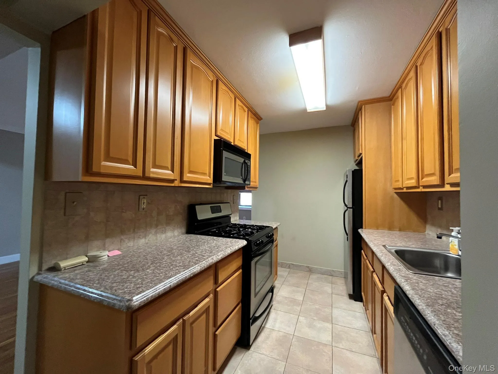 101 Jackson Avenue, North Hempstead, NY, 2 Bedrooms Bedrooms, 4 Rooms Rooms,1 BathroomBathrooms,Residential Lease,For Rent,Jackson,0,1002650 101 Jackson Avenue, North Hempstead, NY, 2 Bedrooms Bedrooms, 4 Rooms Rooms,1 BathroomBathrooms,Residential Lease,For Rent,Jackson,0,1002650