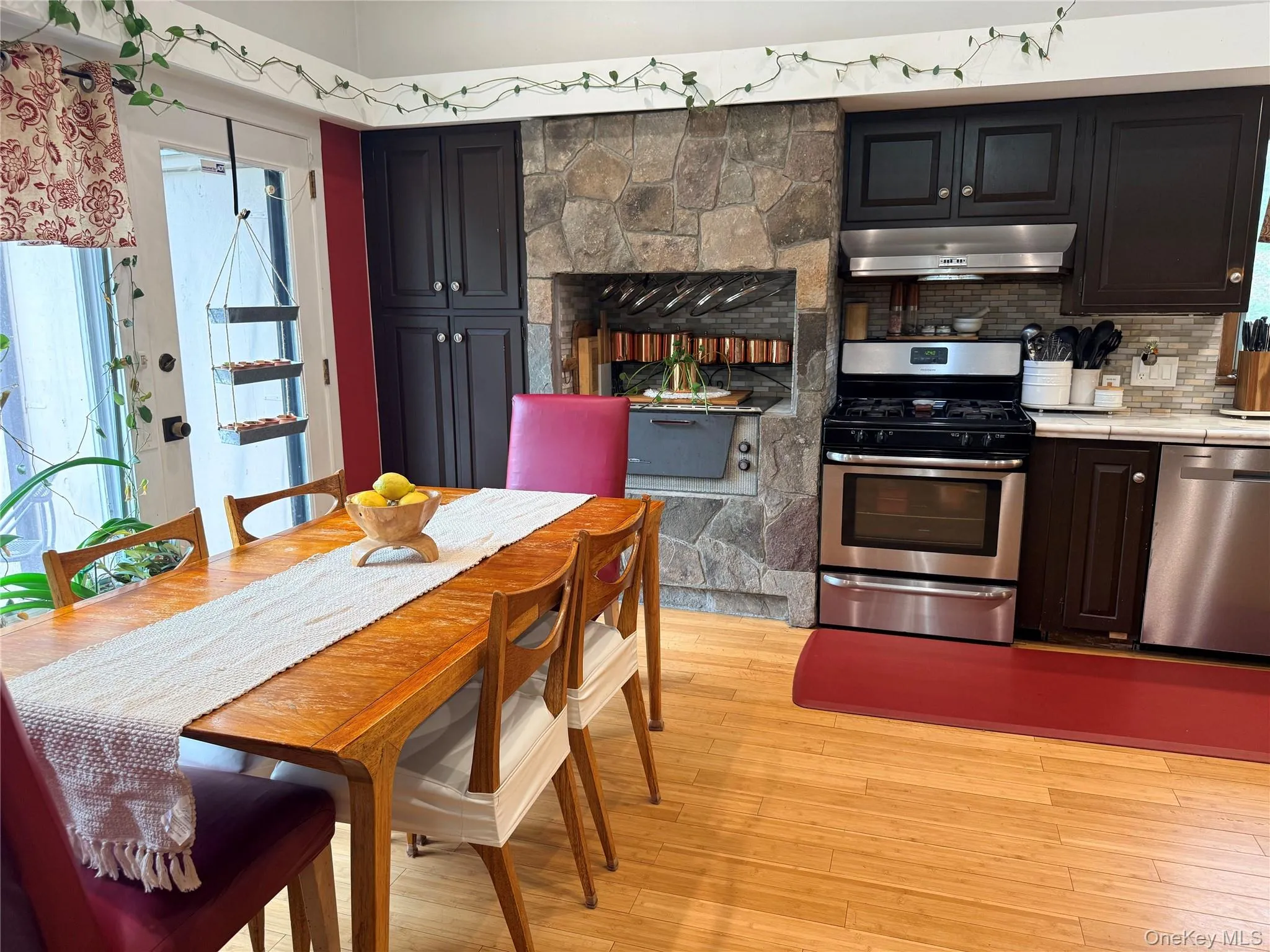 67 Lakeland Drive, Fallsburg, NY, 6 Bedrooms Bedrooms, 11 Rooms Rooms,5 BathroomsBathrooms,Residential,For Rent,Lakeland,0,1002669 67 Lakeland Drive, Fallsburg, NY, 6 Bedrooms Bedrooms, 11 Rooms Rooms,5 BathroomsBathrooms,Residential,For Rent,Lakeland,0,1002669