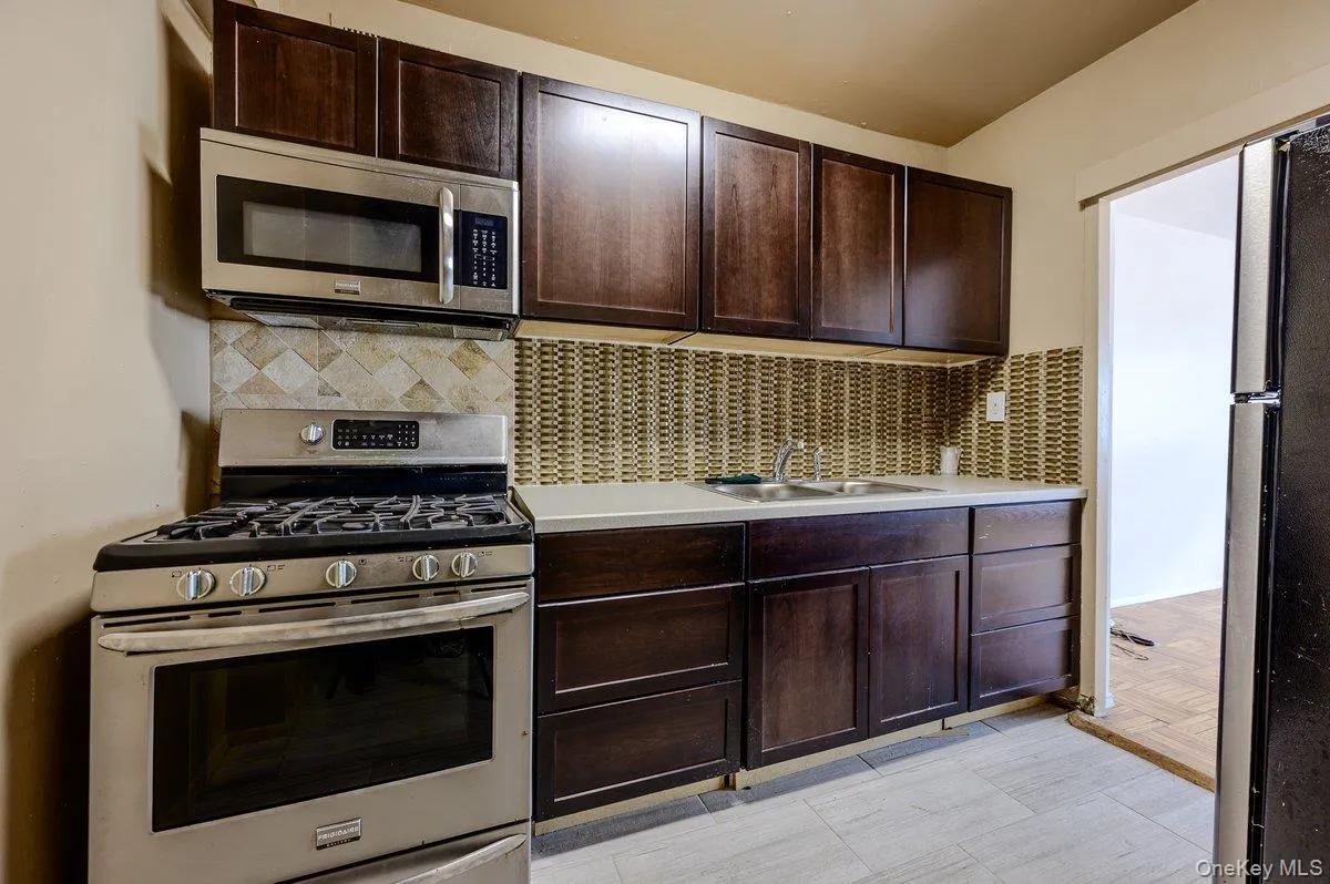 3 Fordham Hill Oval, New York, NY, 1 Bedroom Bedrooms, 1 Room Rooms,1 BathroomBathrooms,Residential,For Rent,Fordham Hill,0,1002670 3 Fordham Hill Oval, New York, NY, 1 Bedroom Bedrooms, 1 Room Rooms,1 BathroomBathrooms,Residential,For Rent,Fordham Hill,0,1002670