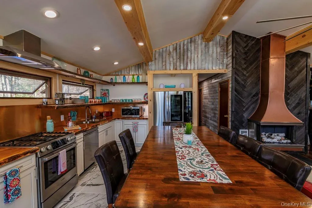 51 Aspen Lane, Fallsburg, NY, 5 Bedrooms Bedrooms, 8 Rooms Rooms,2 BathroomsBathrooms,Residential,For Rent,Aspen,0,1002681 51 Aspen Lane, Fallsburg, NY, 5 Bedrooms Bedrooms, 8 Rooms Rooms,2 BathroomsBathrooms,Residential,For Rent,Aspen,0,1002681