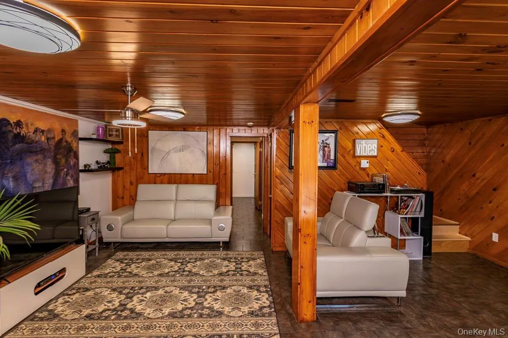 51 Aspen Lane, Fallsburg, NY, 5 Bedrooms Bedrooms, 8 Rooms Rooms,2 BathroomsBathrooms,Residential,For Rent,Aspen,0,1002681 51 Aspen Lane, Fallsburg, NY, 5 Bedrooms Bedrooms, 8 Rooms Rooms,2 BathroomsBathrooms,Residential,For Rent,Aspen,0,1002681